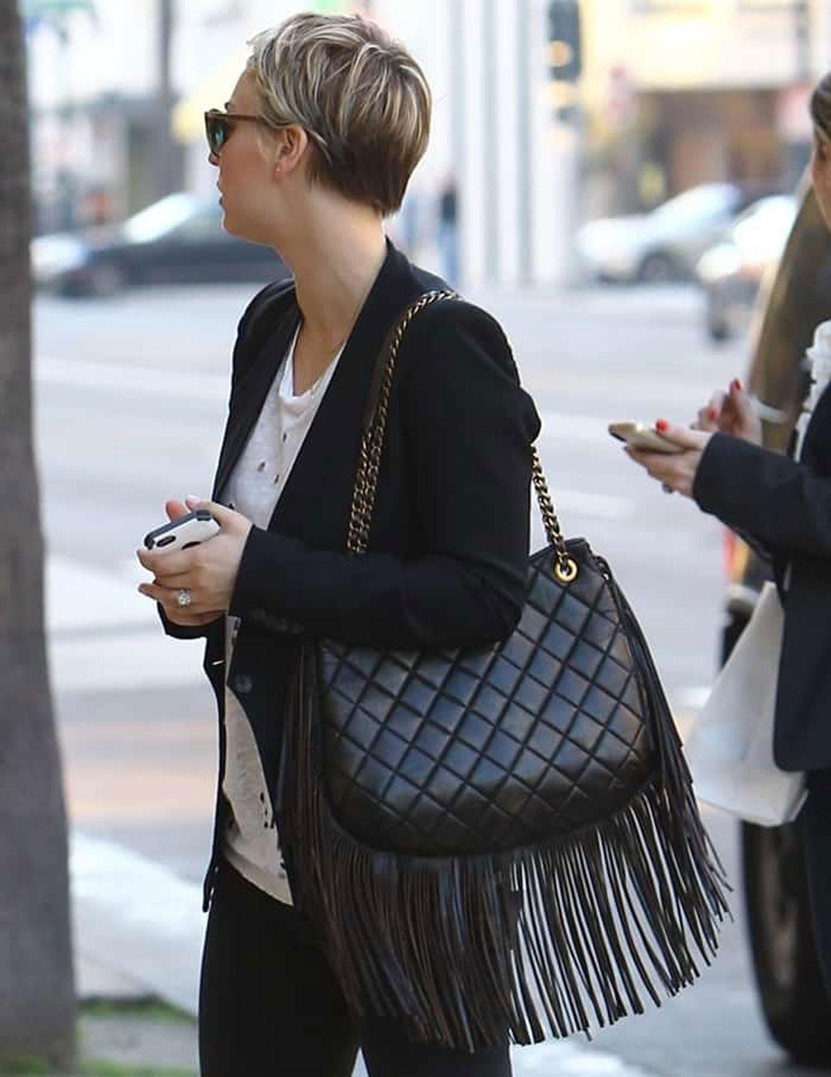 Chanel 2014 Paris Dallas Metièrs D'Art Runway Brown Fringe Shopper Tote Bag Unisexe en vente