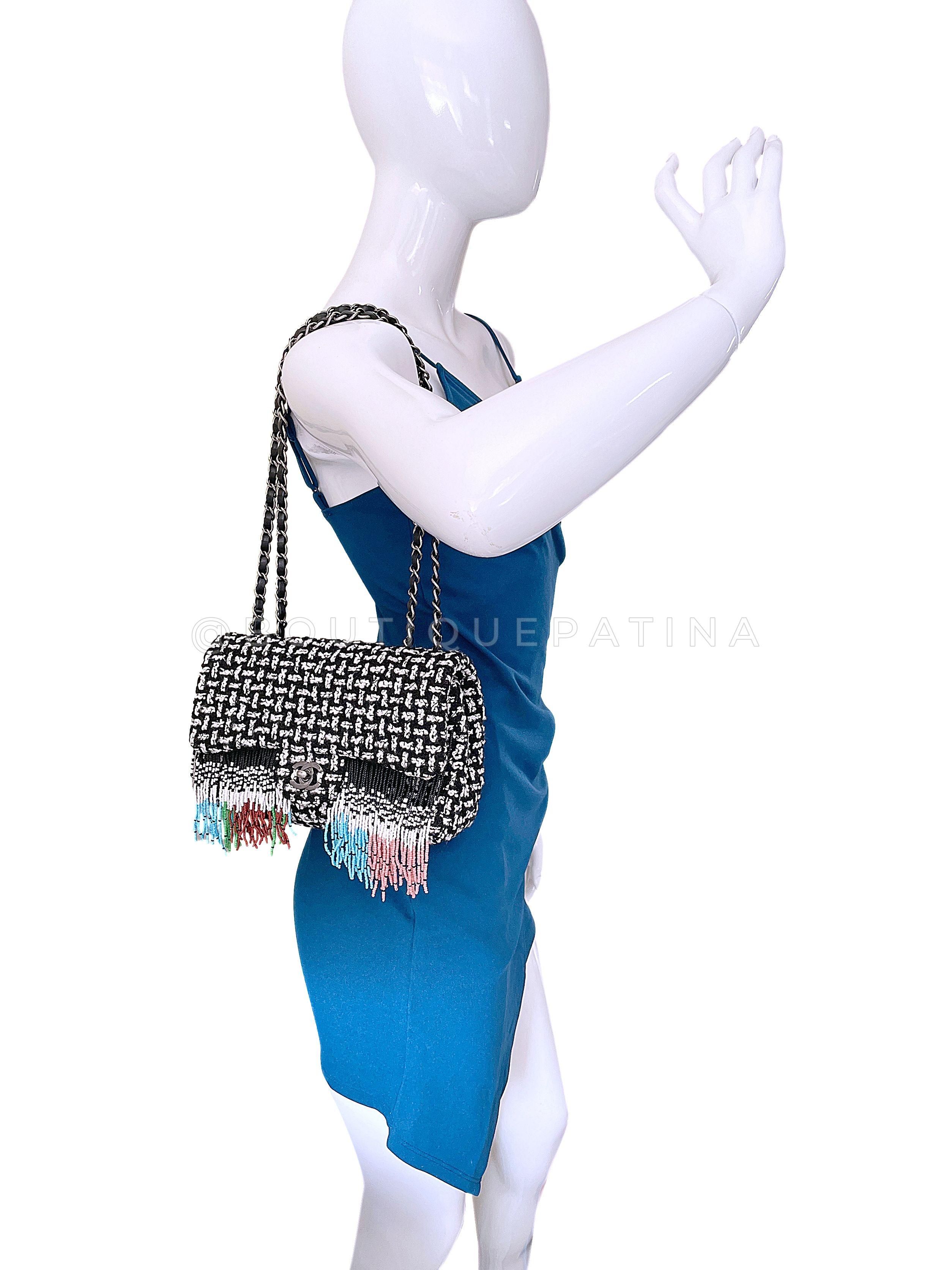 Chanel 2014 Paris-Dallas Métiers d'Art Tweed Beaded Fringe Flap Bag RHW 67934 For Sale 13