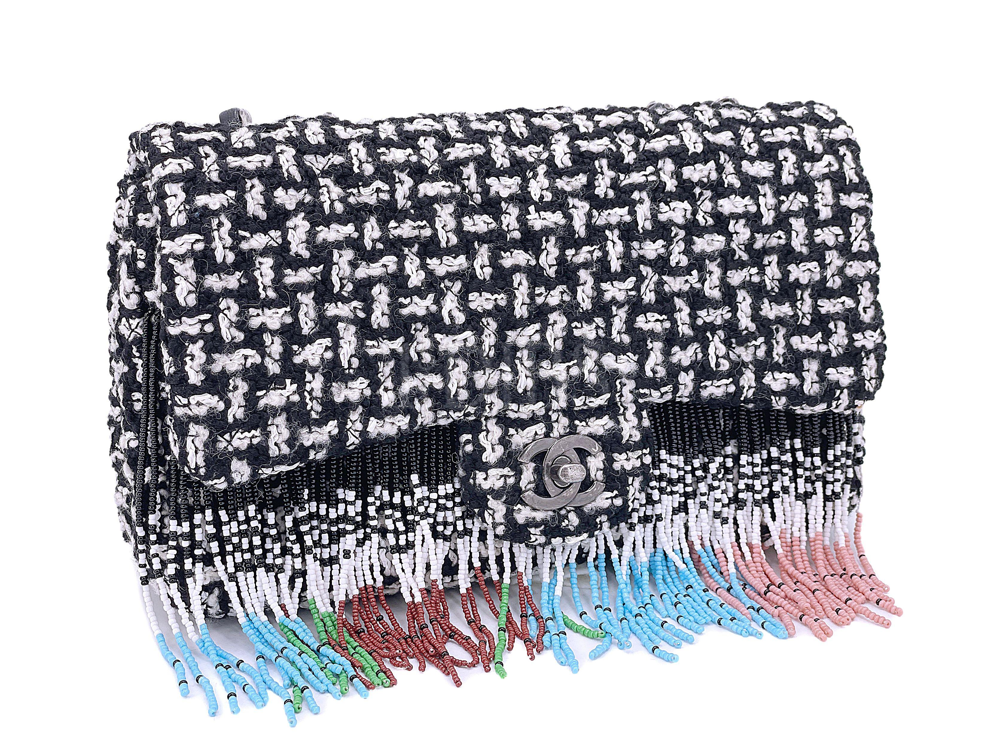 Chanel 2014 Paris-Dallas Métiers d'Art Tweed Beaded Fringe Flap Bag RHW 67934 In Excellent Condition For Sale In Costa Mesa, CA