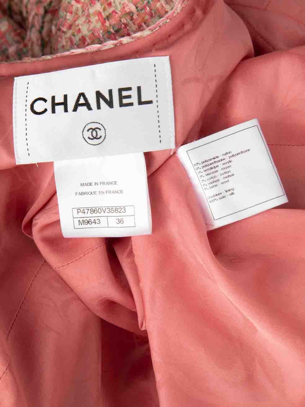 Veste à double boutonnage en tweed rose Chanel 2014 Taille S en vente 3