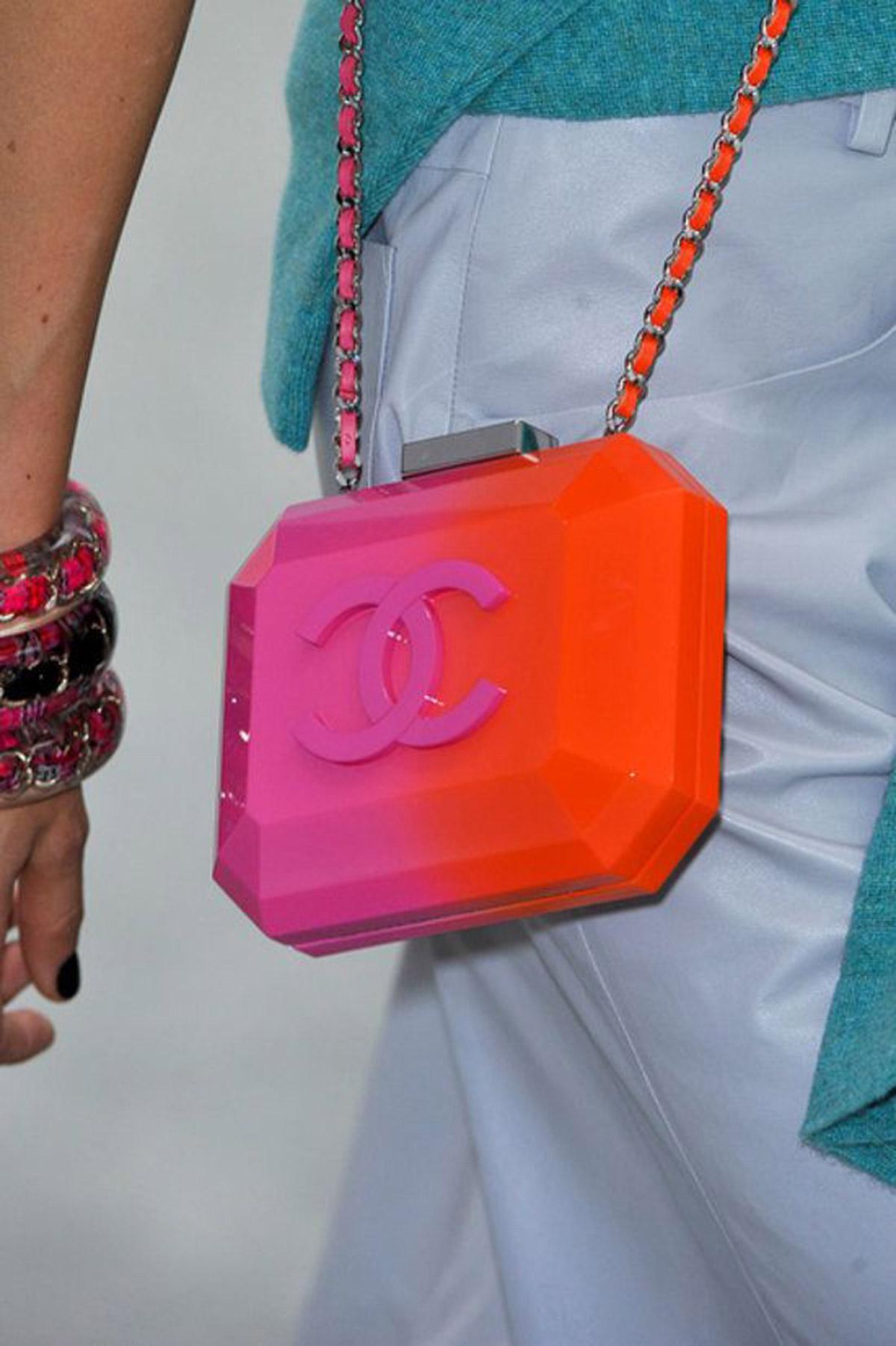 Chanel 2014 Rare Runway Pink Ombre Resin Plexiglass Brick Clutch Minaudière  For Sale 4