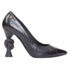CHANEL 2014 Runway Sculpted Sailor Knot crumpled leather CC cap toe pumps EU38.5