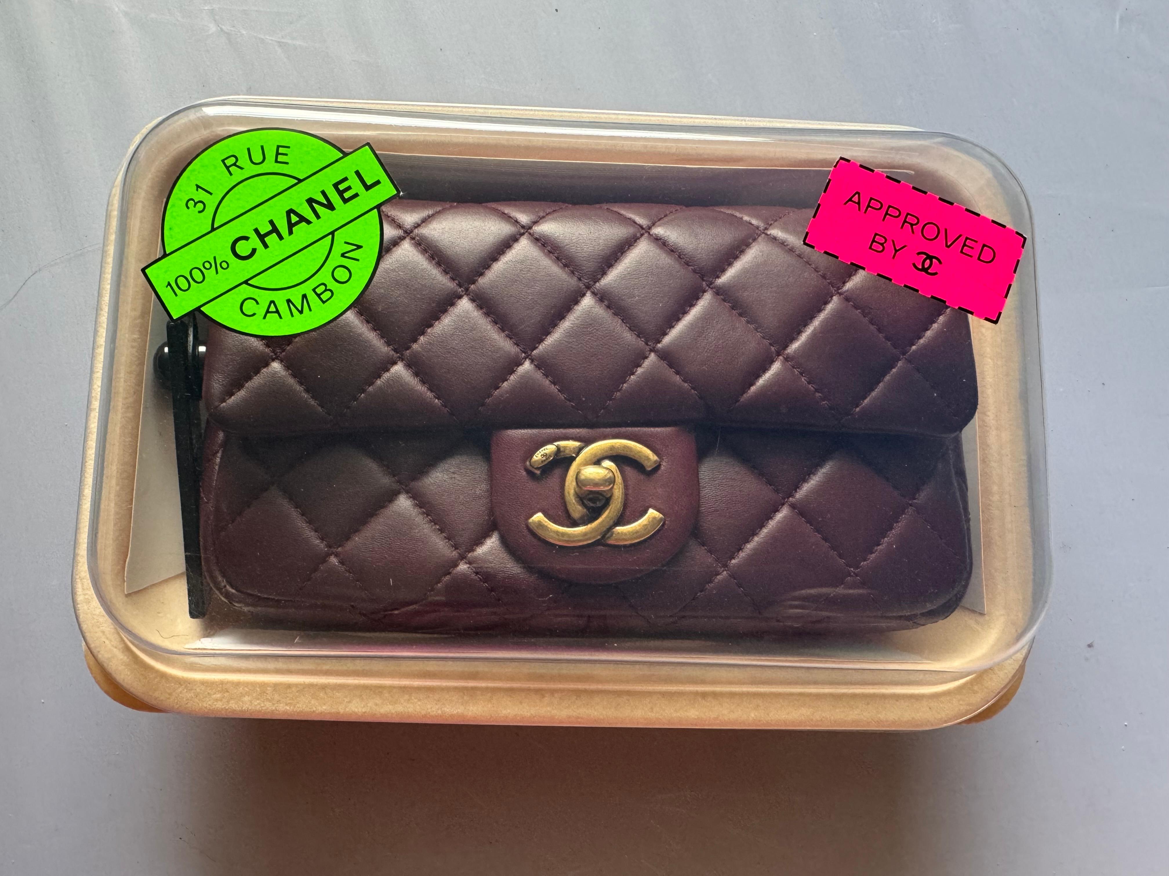 **Chanel 2014 Collector's Supermarket Meat Flat Bag**


This Chanel 2014 Collector's Supermarket Meat Flat bag is a super rare and unique piece that truly stands out with its distinct personality. A must-have for any serious Chanel collector, this