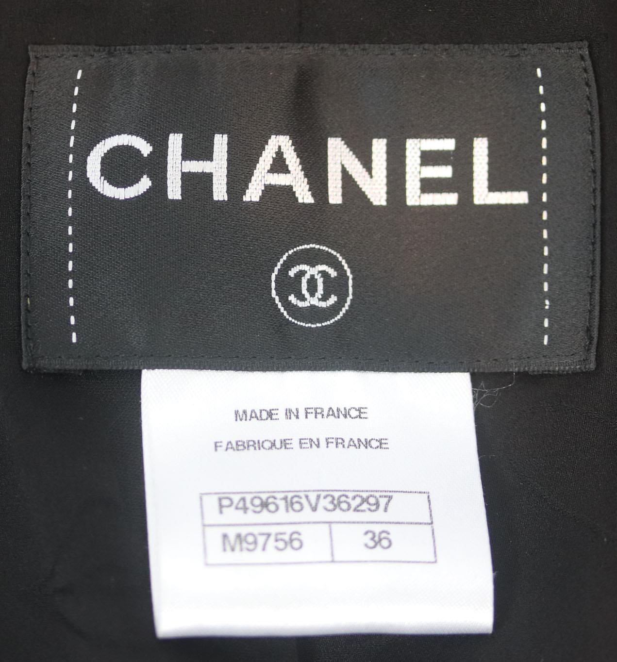 Chanel 2014 Tweed Wool Blend Jacket FR 36 UK 8  In Excellent Condition In London, GB