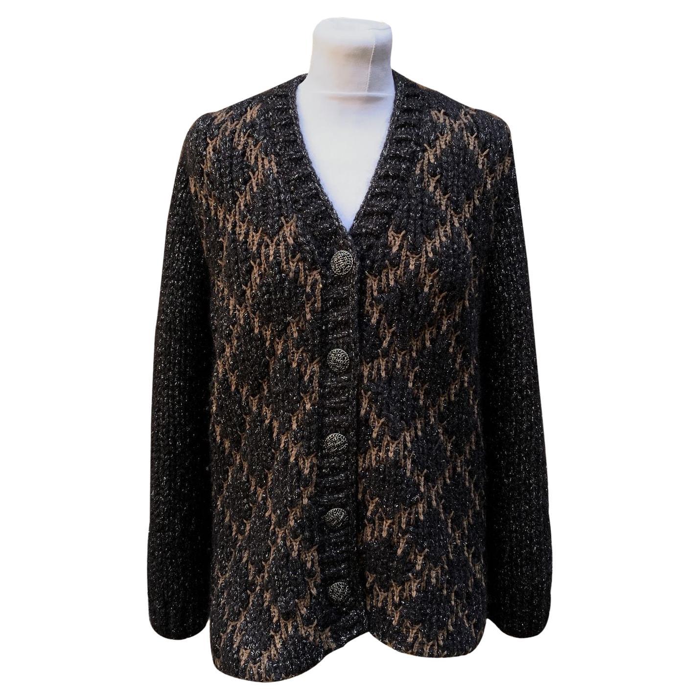 Chanel 2015 Black and Brown Lurex Knit Cardigan Size 40 FR For Sale