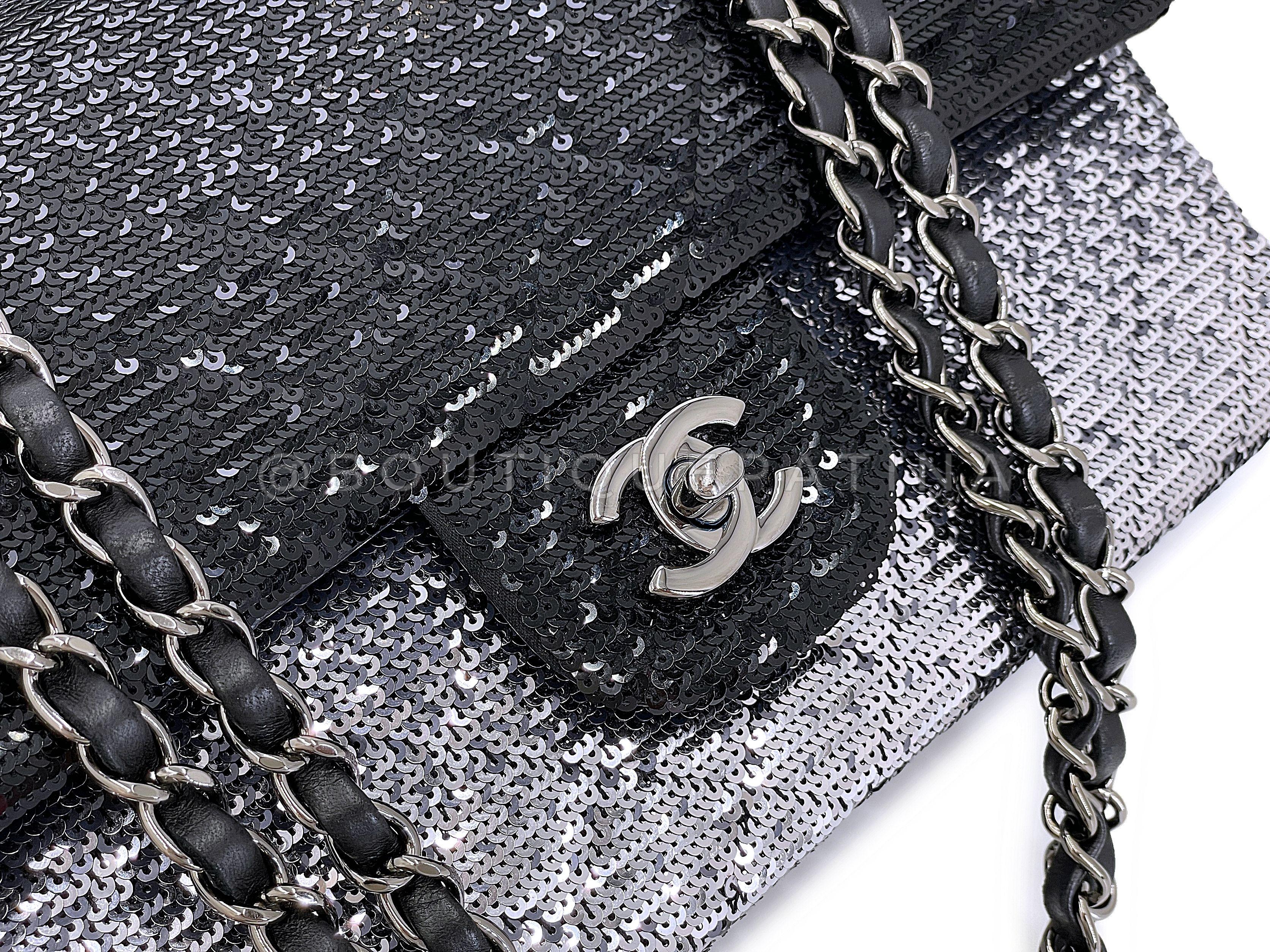 Chanel 2015 Black Silver Quilted Sequin Medium Classic Flap Bag 67572 For Sale 4