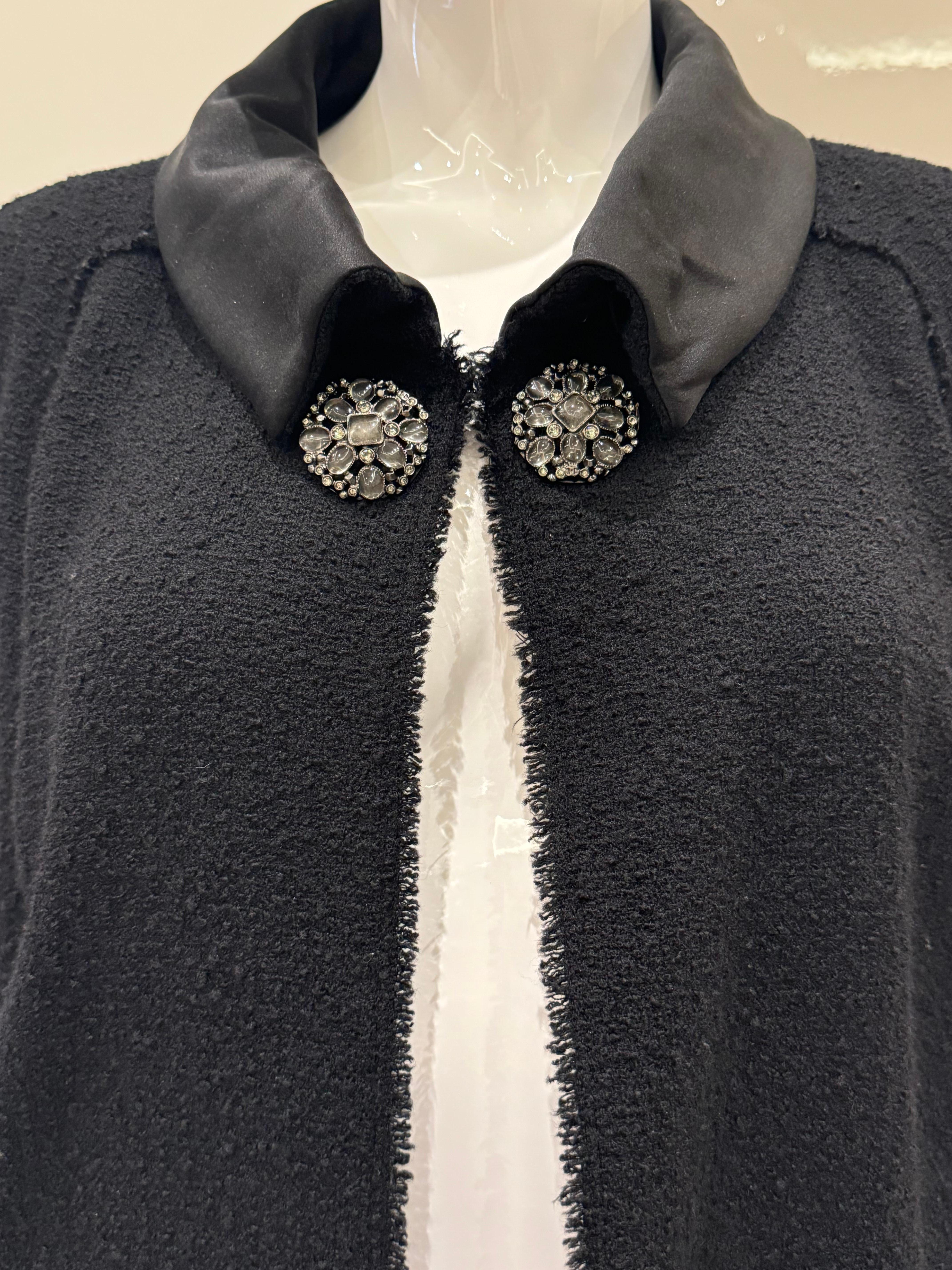 Chanel 2015 cappotto in tweed di lana nero con bottoni oversize Gripoix In condizioni buone in vendita a PARIS, FR