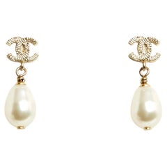 Chanel 2015 Boucles oreille Clou Micro Golden CC Fancy Pearl drop Orecchini Studs