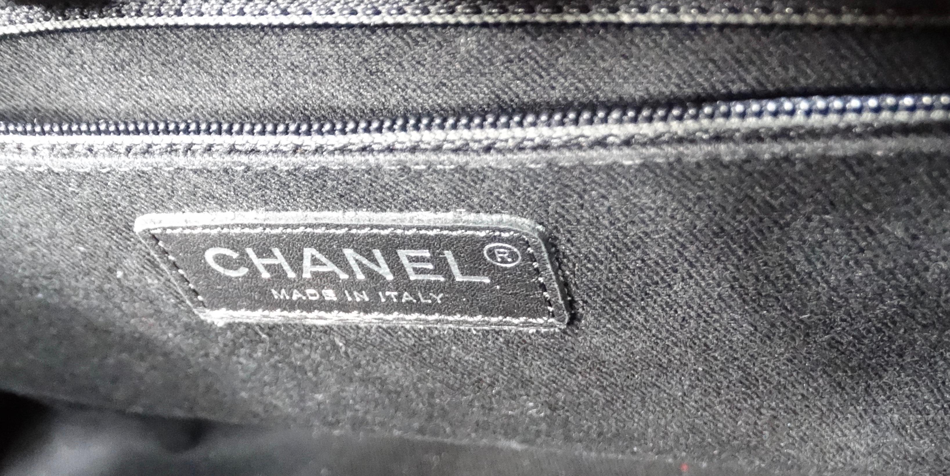 Chanel 2015 Charcoal Grey Large CC Delivery Glazed Calfskin Quilted Tote Bag For Sale 3