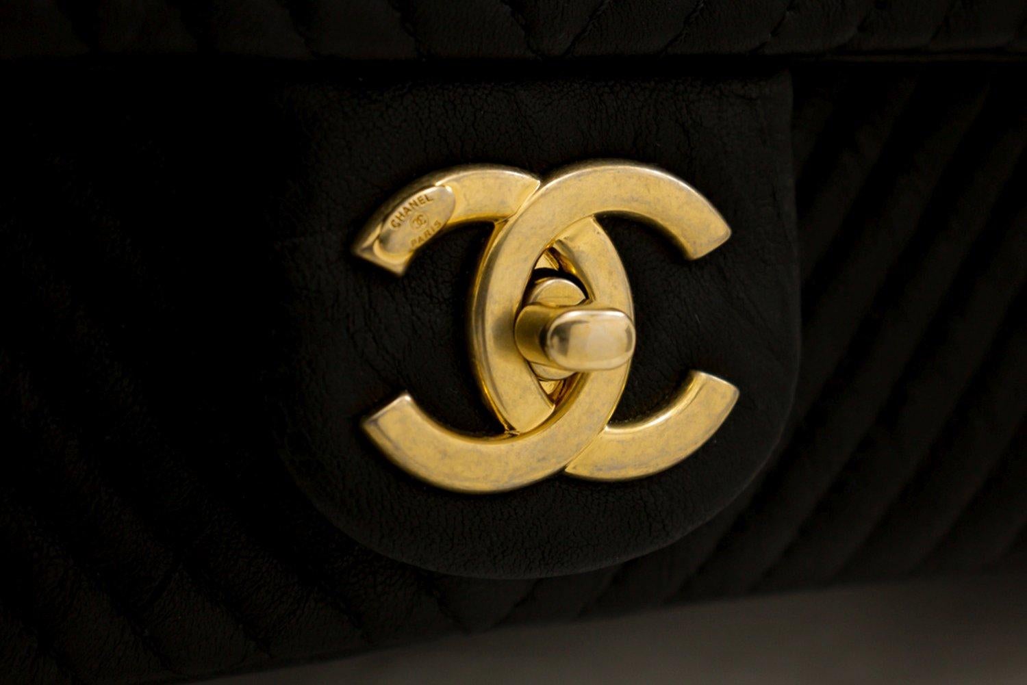 Chanel 2015 Chevron V-Stitch Leather Chain Flap Shoulder Bag 7