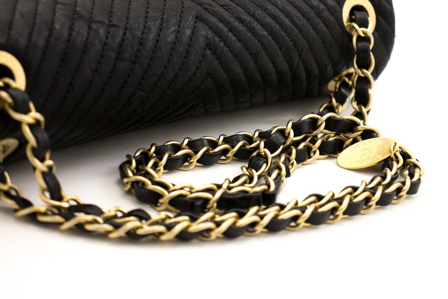 Chanel 2015 Chevron V-Stitch Leather Chain Flap Shoulder Bag For Sale 9