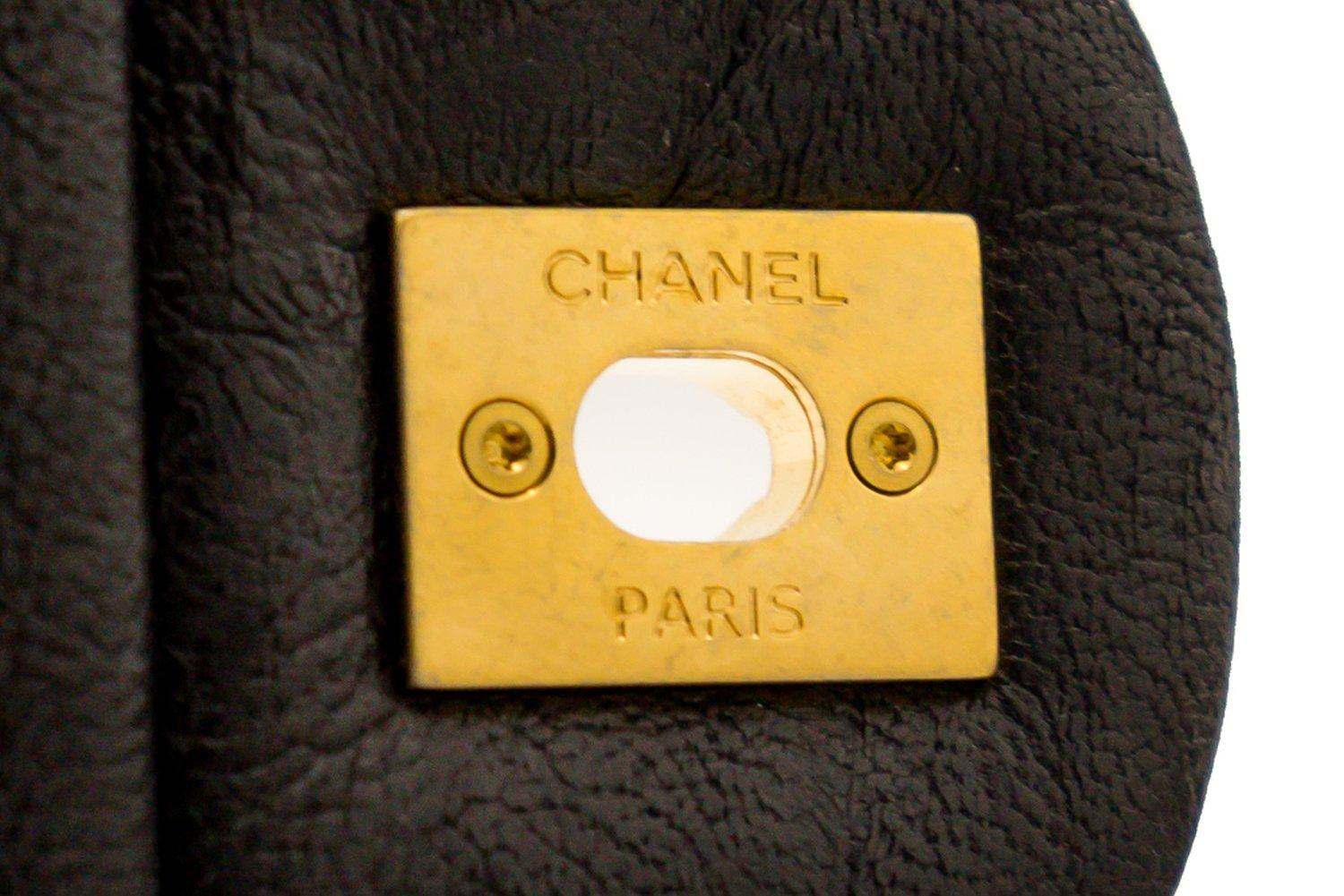 Chanel 2015 Chevron V-Stitch Leather Chain Flap Shoulder Bag For Sale 10