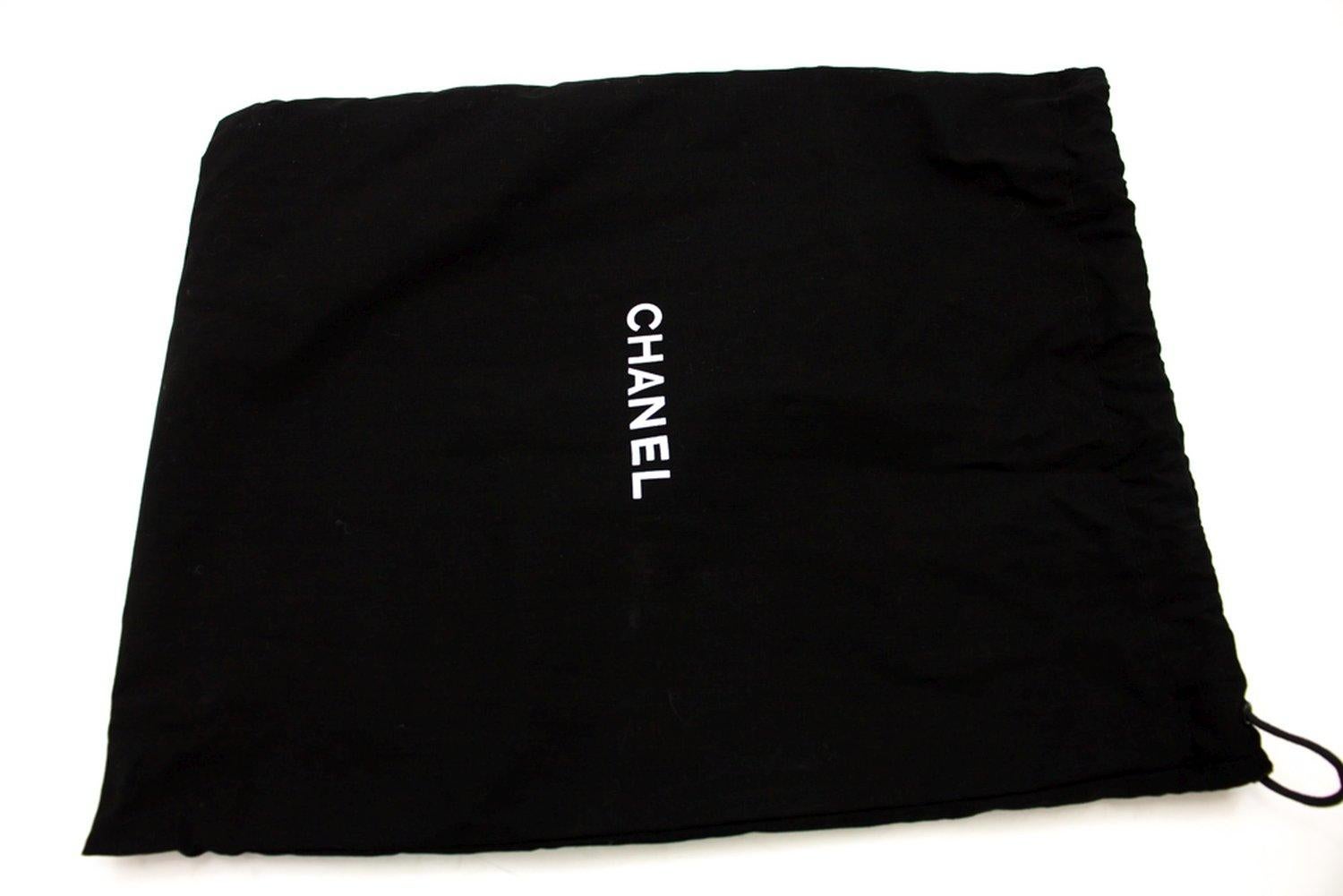 Chanel 2015 Chevron V-Stitch Leather Chain Flap Shoulder Bag For Sale 12