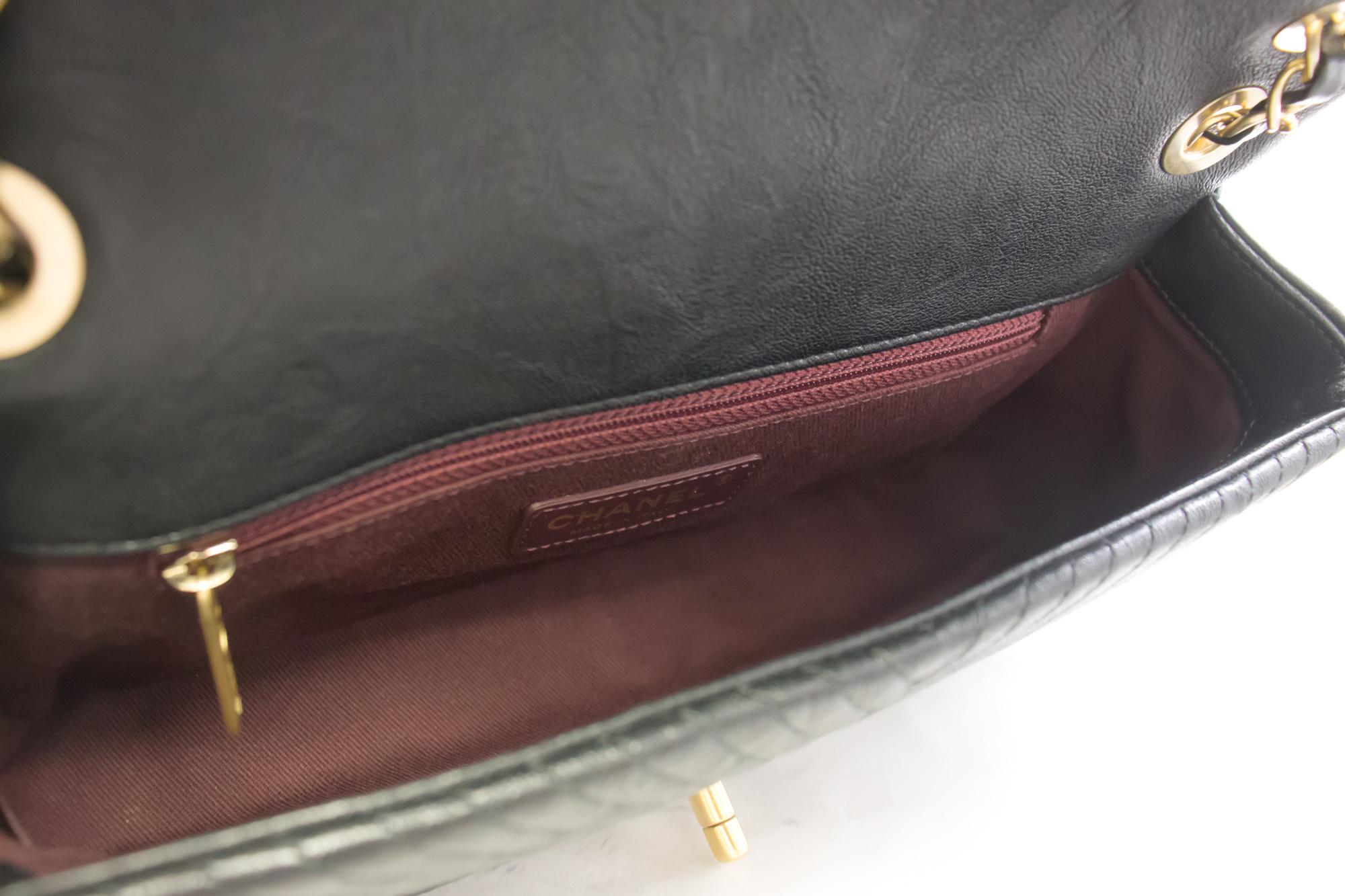 Chanel 2015 Chevron V-Stitch Leather Chain Flap Shoulder Bag For Sale 5