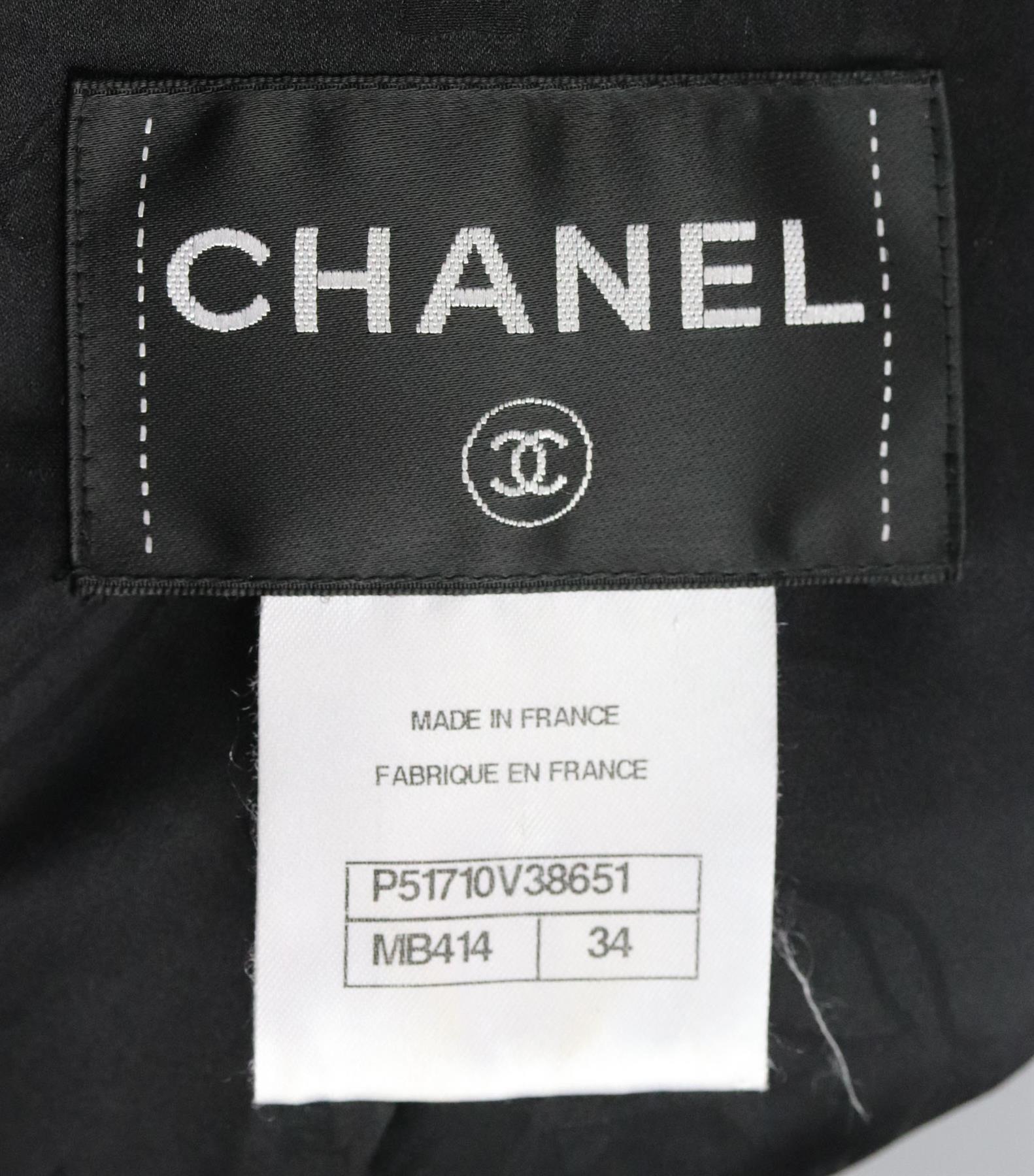 Chanel 2015 Abrigo de tweed fantasía de mezcla de lana con flecos FR 34 UK 6 en Excelente Estado en London, GB