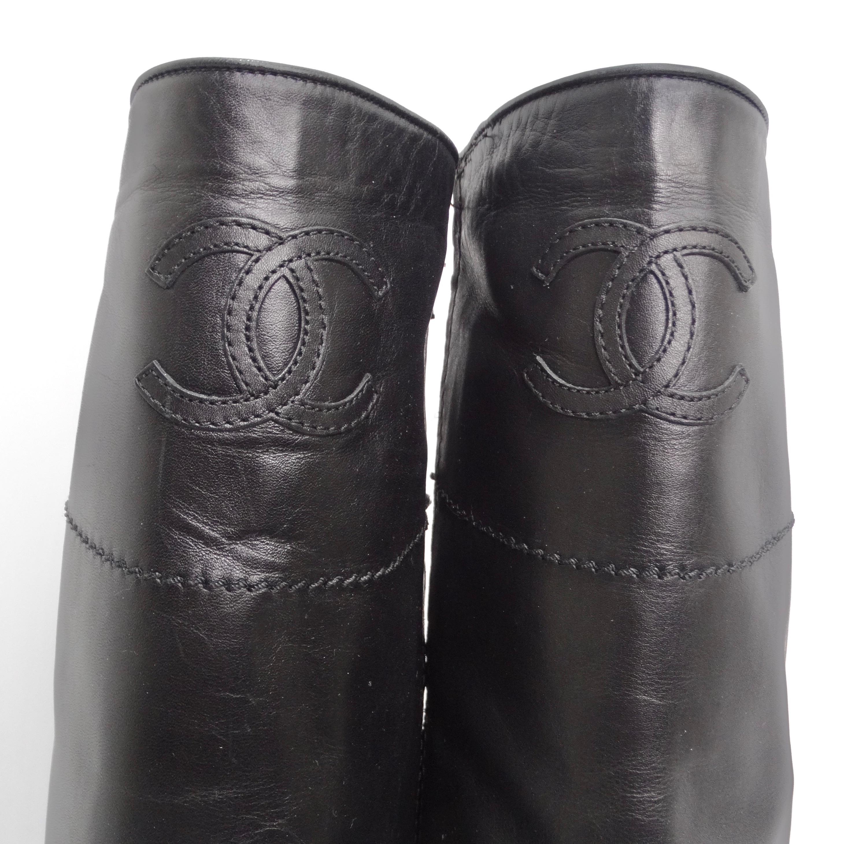 Chanel 2015 Interlocking CC Logo Black Leather Riding Boots In Good Condition For Sale In Scottsdale, AZ