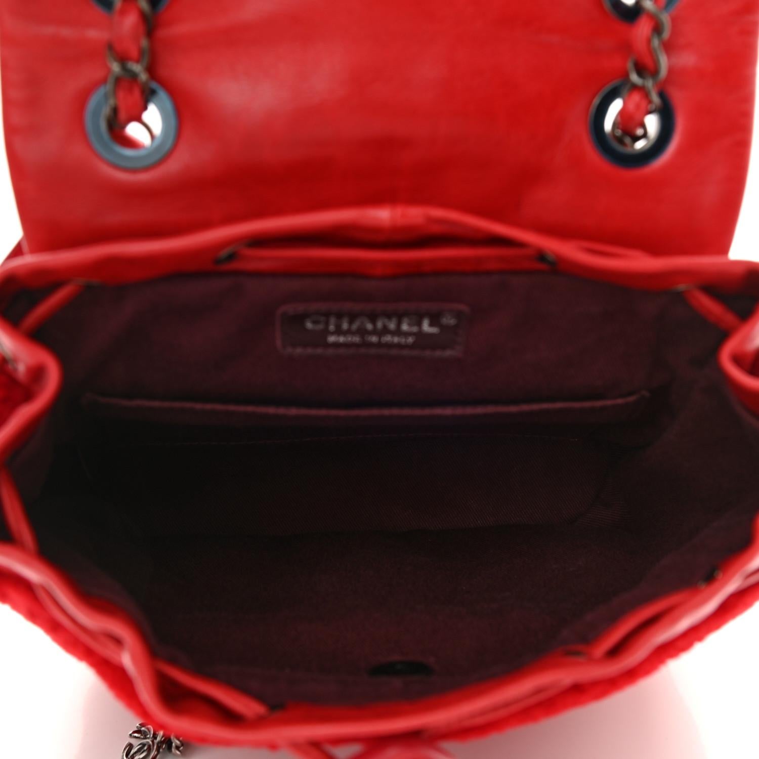 Chanel 2015 Paris-Salzburg Bergrot Shearling Leder Rucksack Backpack Bag im Zustand „Gut“ im Angebot in Miami, FL