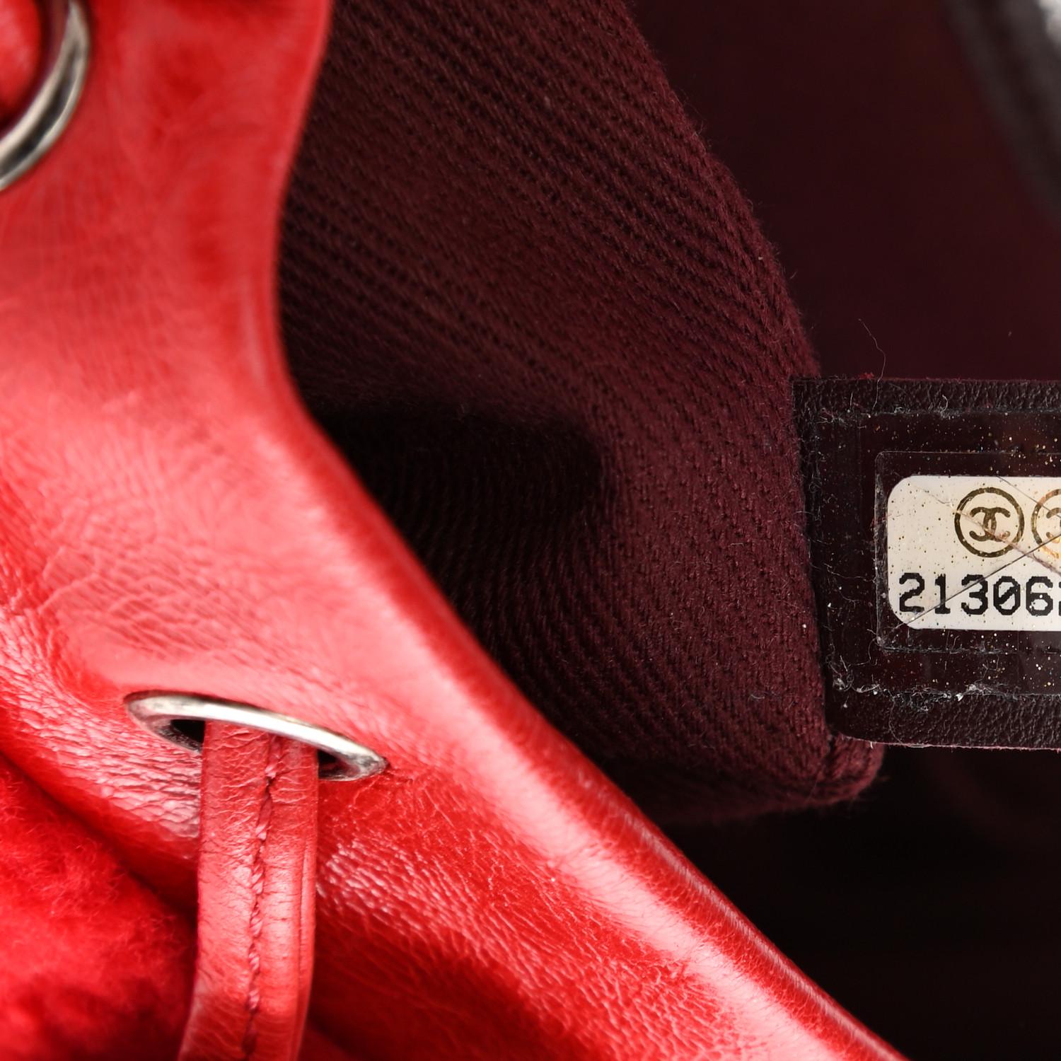 Chanel 2015 Paris-Salzburg Bergrot Shearling Leder Rucksack Backpack Bag im Angebot 1