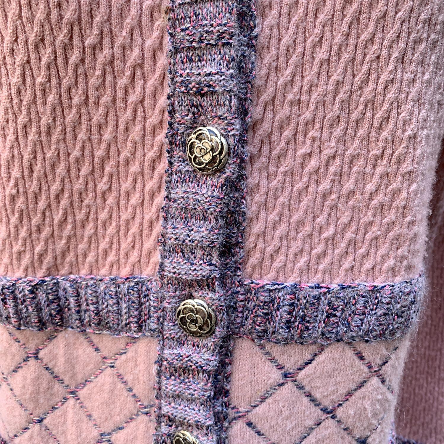 Chanel 2015 Rosa Strickjacke aus Seide und Kaschmir aus Strick Größe 40 FR im Angebot 1