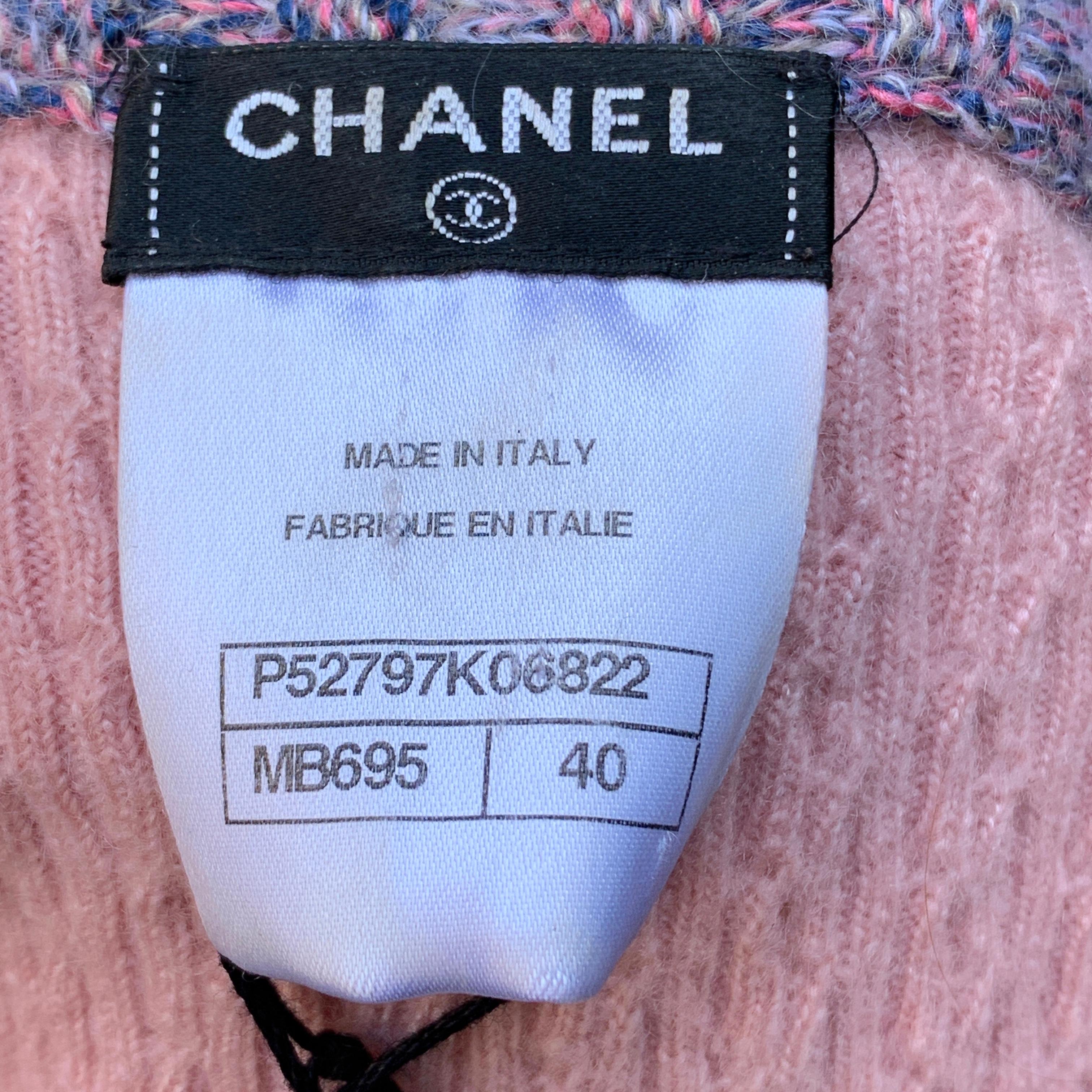 Chanel 2015 Pink Silk and Cashmere Knit Cardigan Size 40 FR For Sale 5