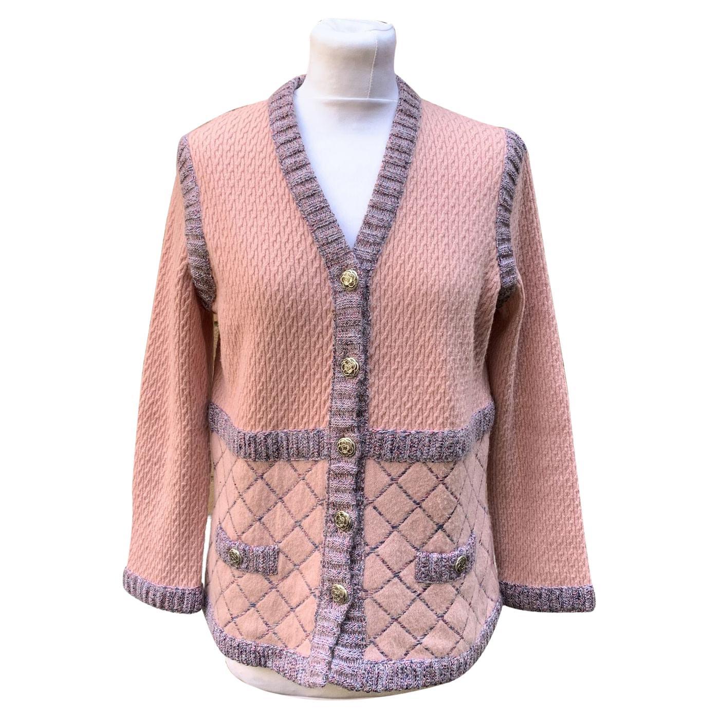 Chanel 2015 Pink Silk and Cashmere Knit Cardigan Size 40 FR For Sale