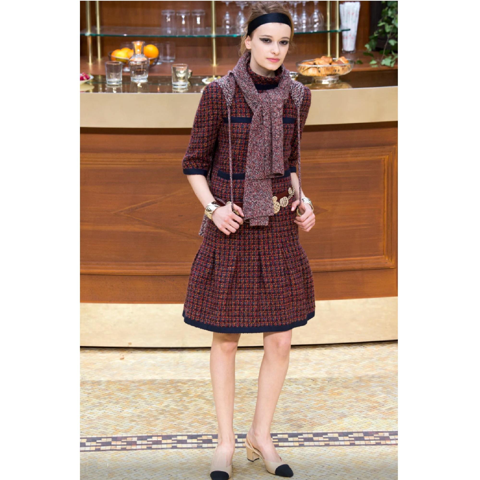 Chanel 2015 Vestido Brasserie Gabrielle FR34 36 Borgoña Lana Tweed Vestido UK6 US4 en venta 3