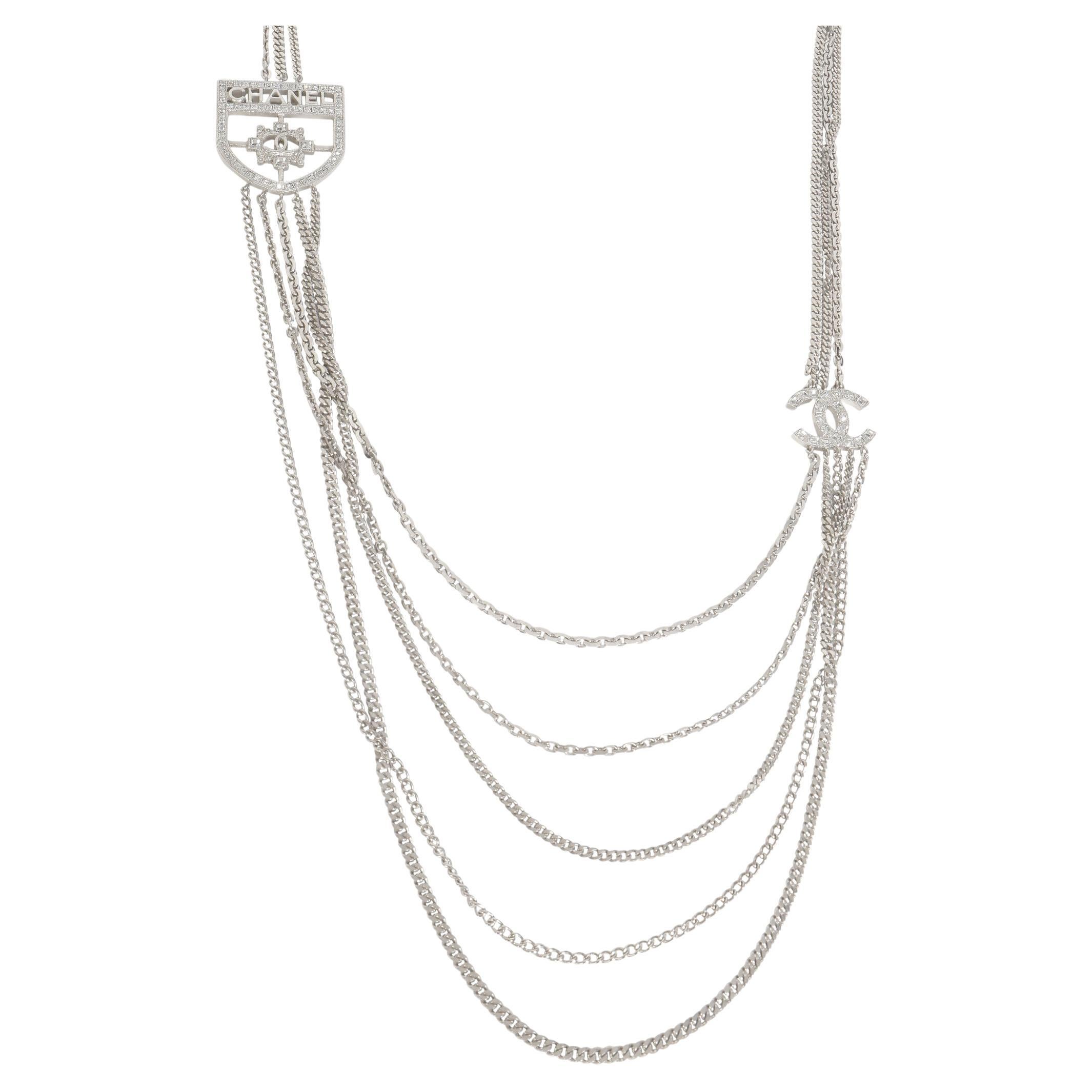 Chanel 2015 Collana a fili multipli con scudo CC