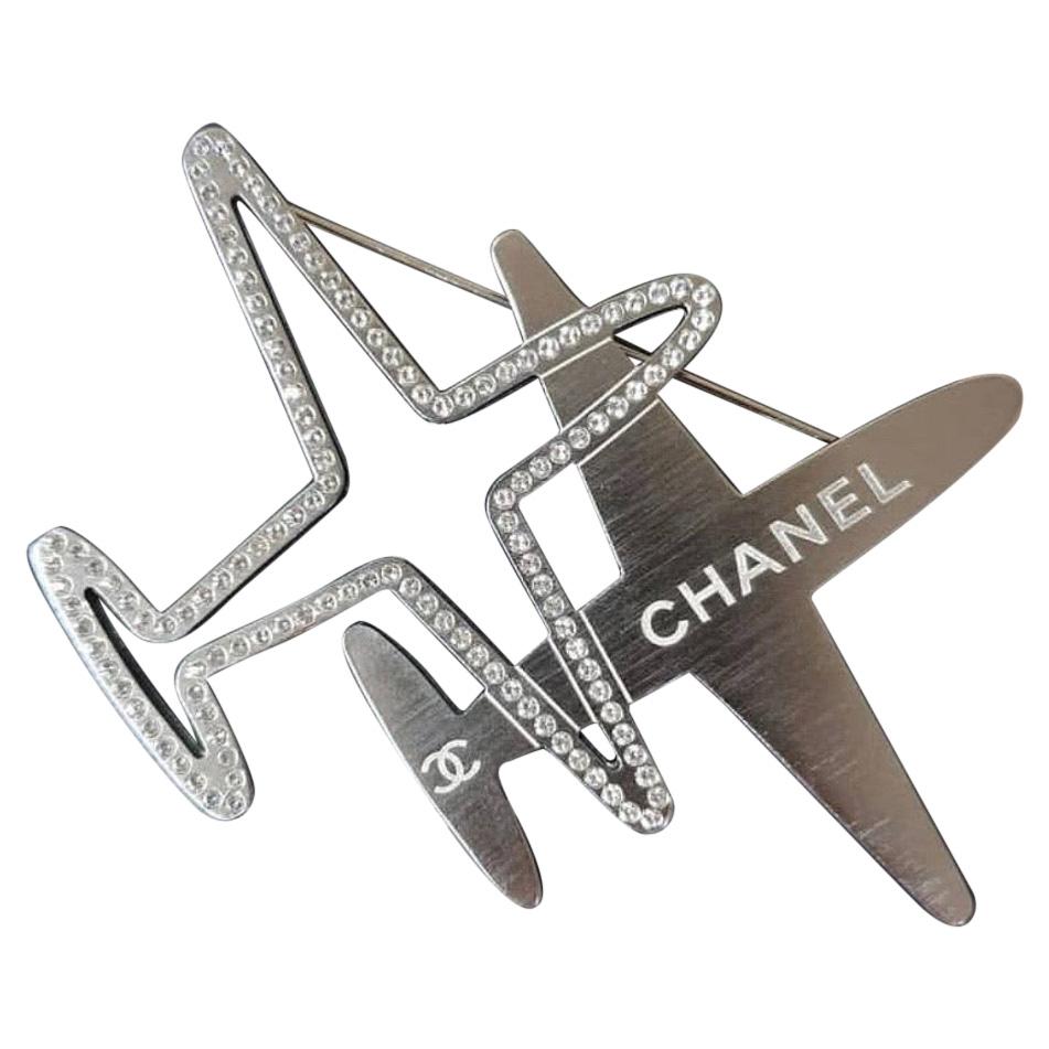 W2 Vintage Chanel CC Brooch With Crystals. Must Have Classic 