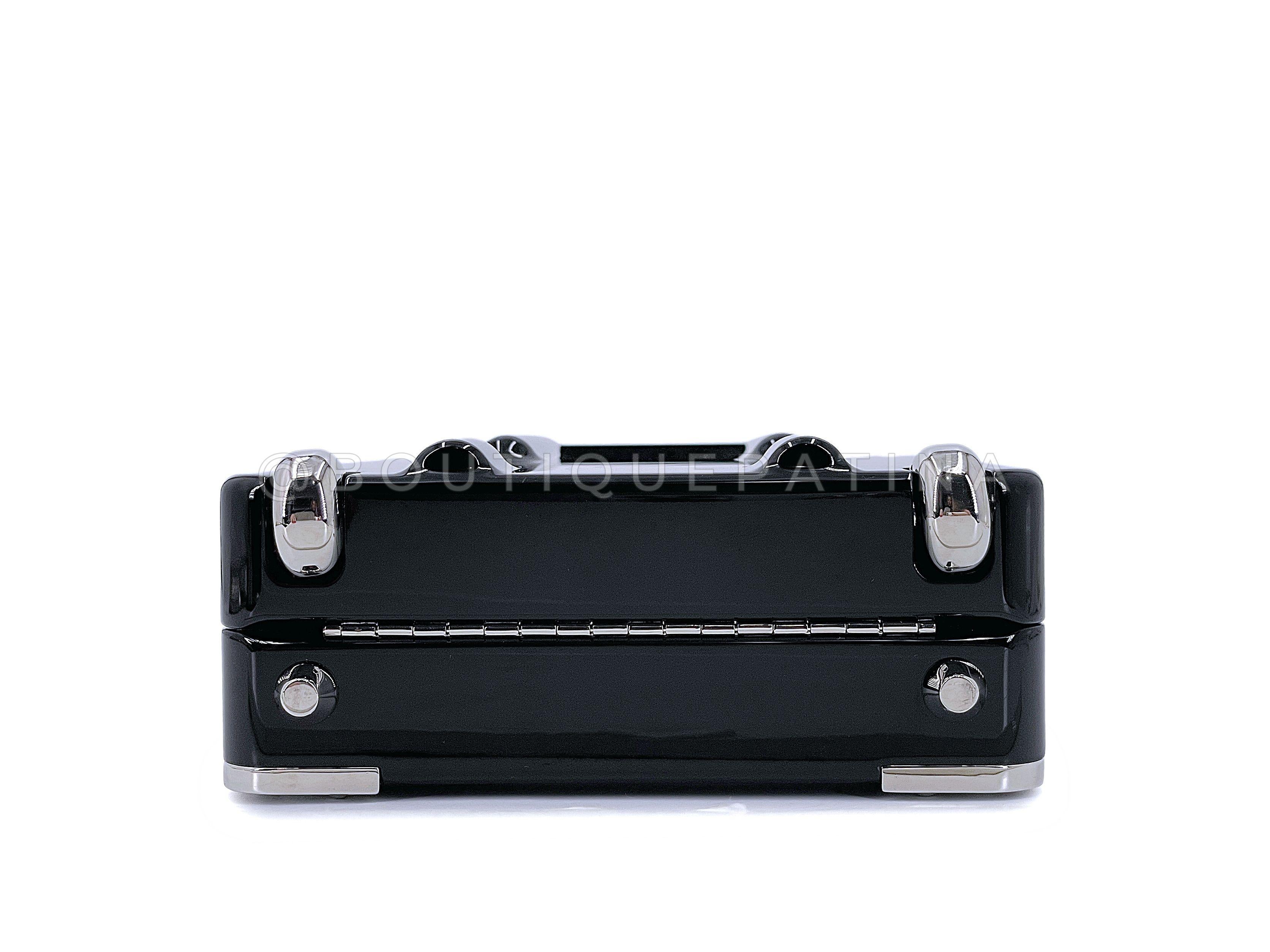 Chanel 2016 Airlines Evening In The Air Trolley Minaudière Bag Gray Silver 67681 For Sale 7
