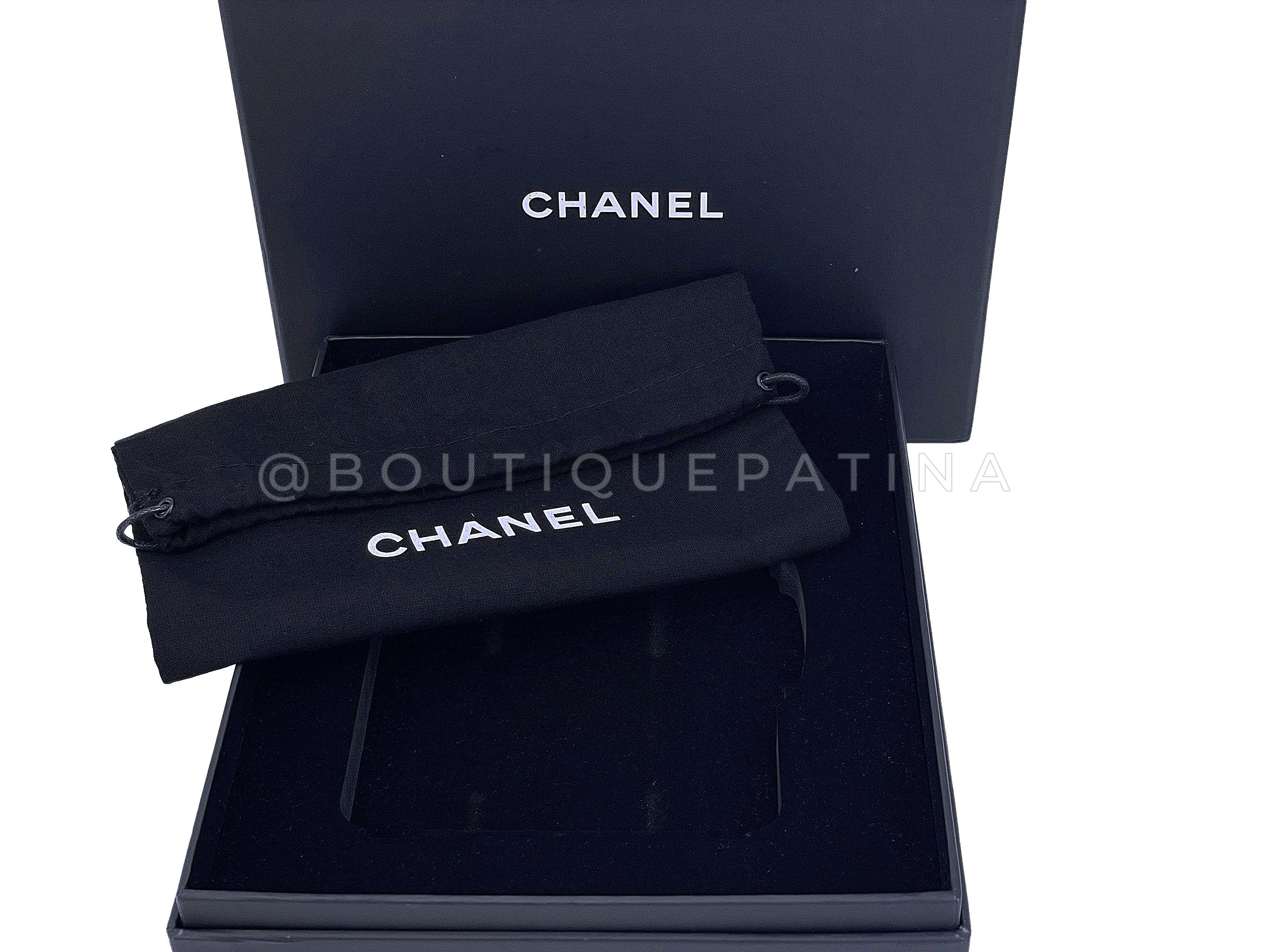 Chanel 2016 Airlines Evening In The Air Trolley Minaudière Bag Gray Silver 67681 en vente 13