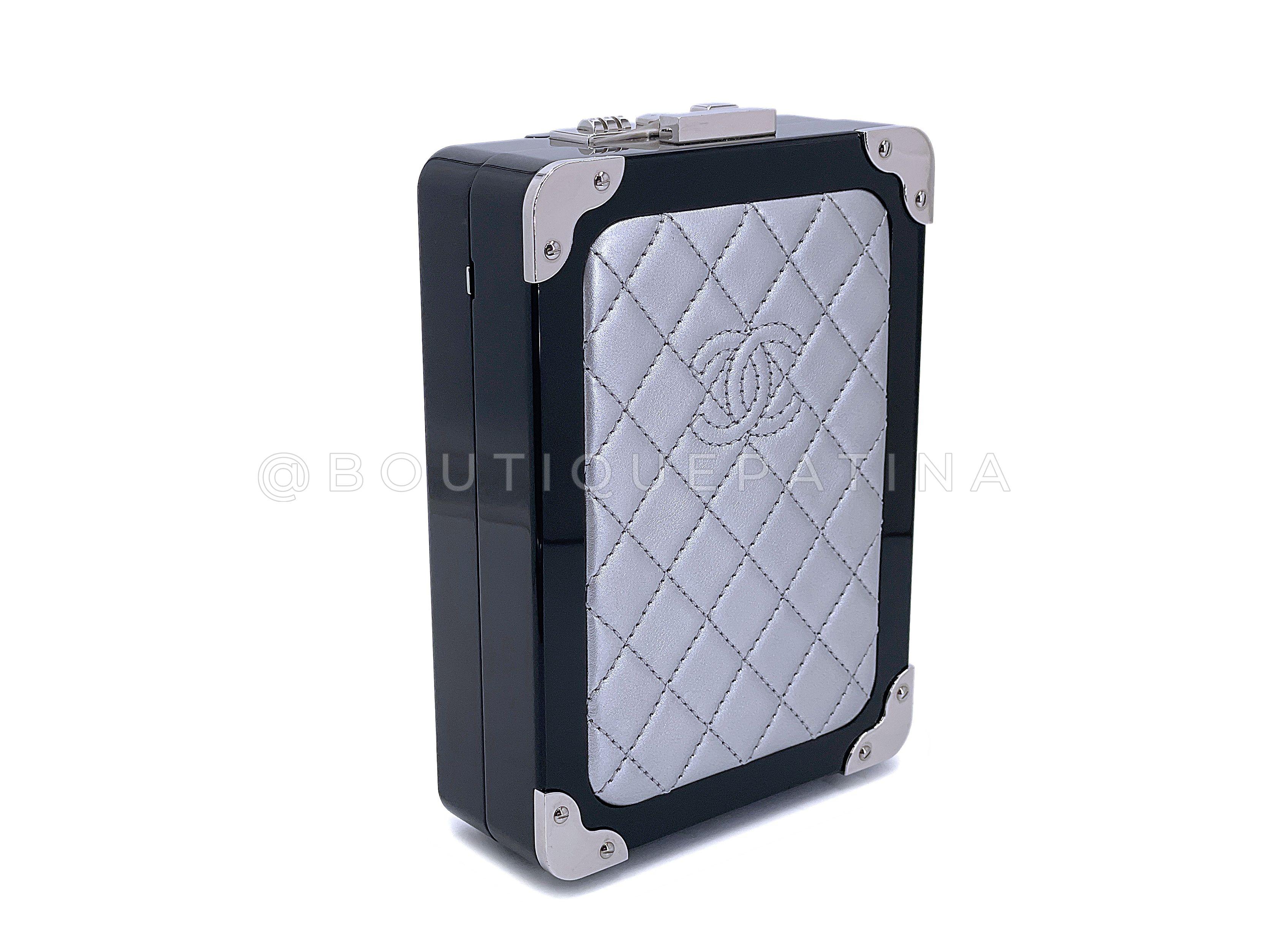 Women's Chanel 2016 Airlines Evening In The Air Trolley Minaudière Bag Gray Silver 67681 For Sale