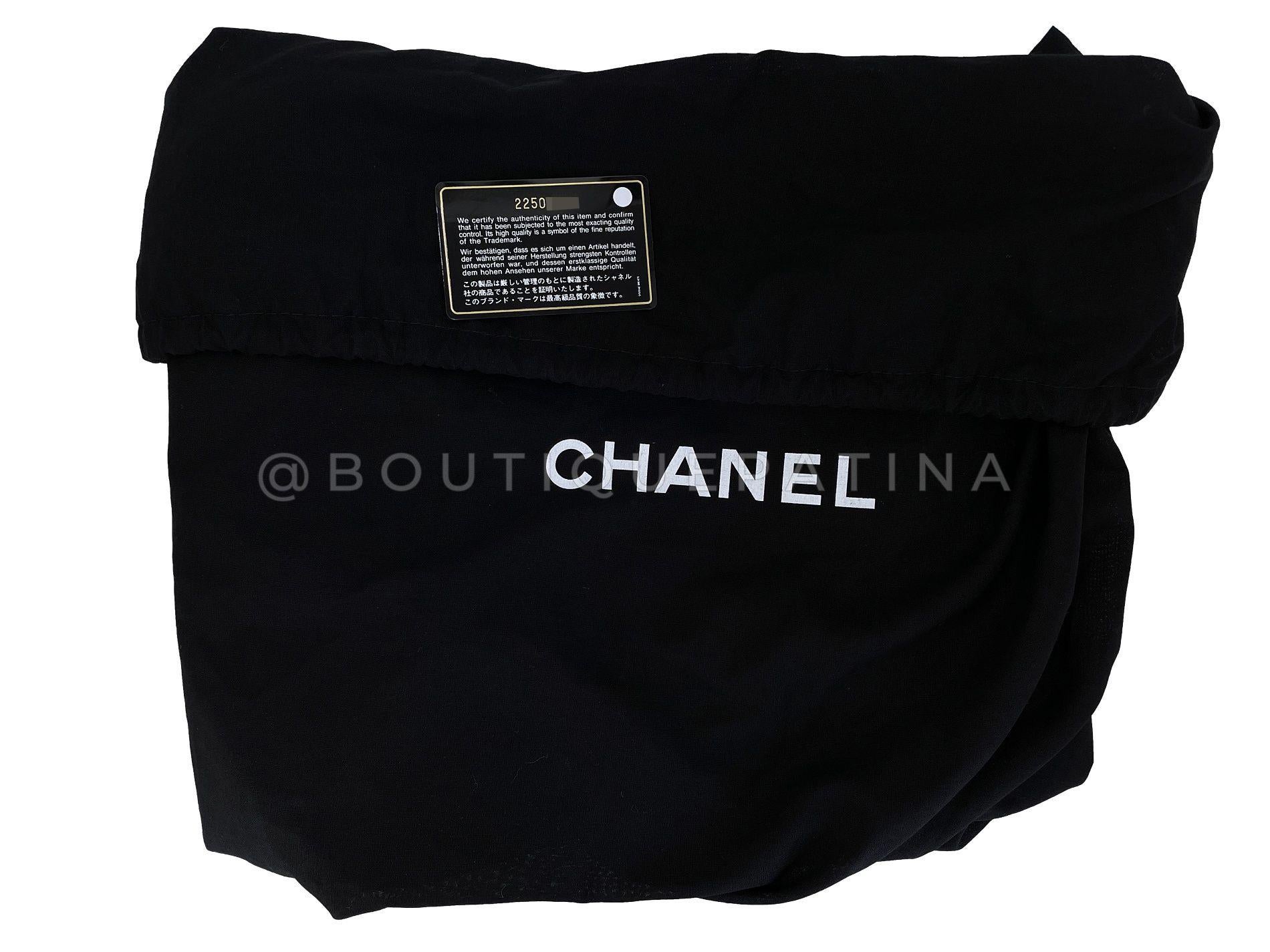 Chanel 2016 Black Grained Calfskin Airlines XXL Flap Bag 68161 For Sale 10