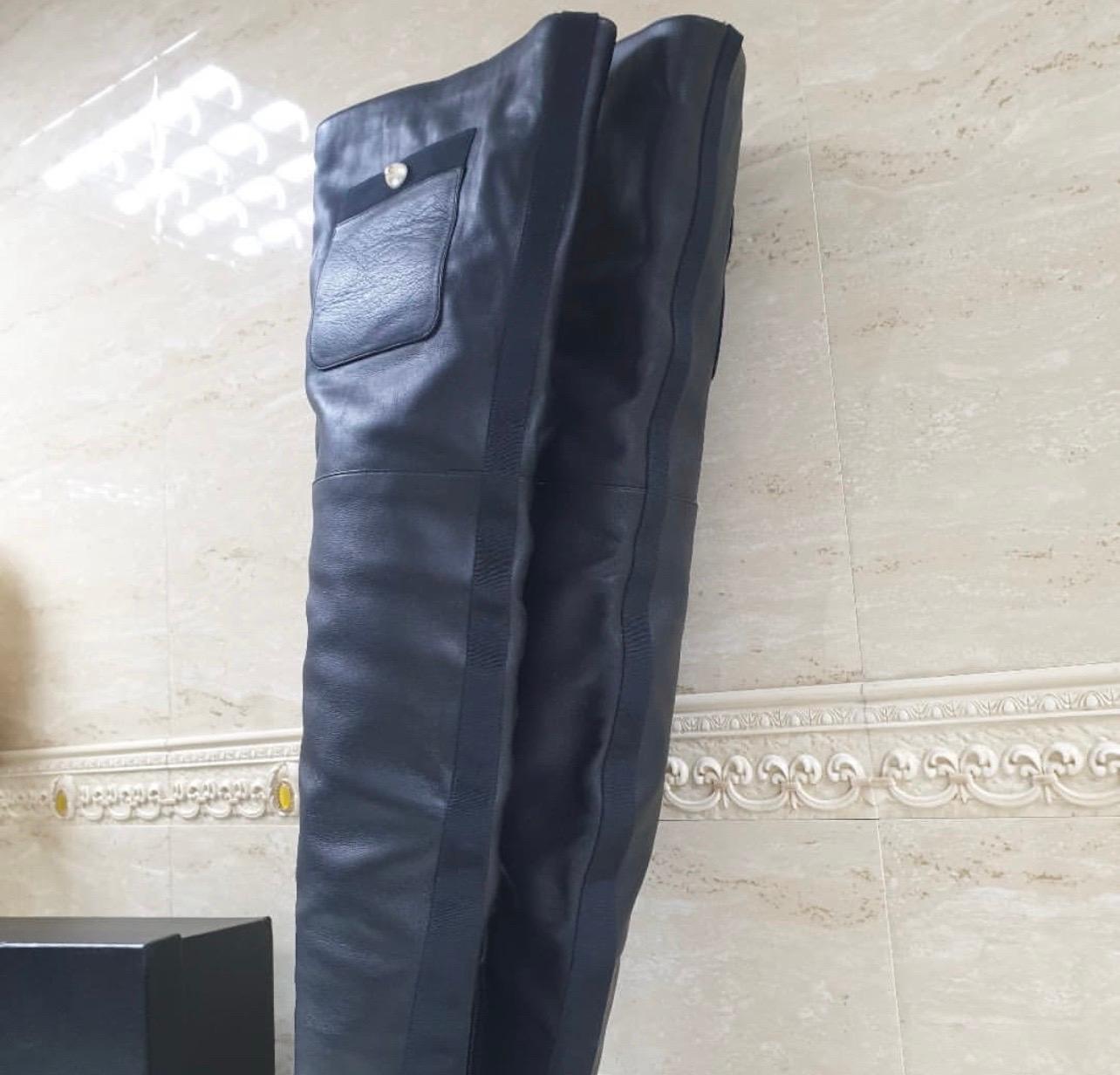 Chanel 2016 Black Leather Pearl Thigh High Boots  In Excellent Condition In Krakow, PL