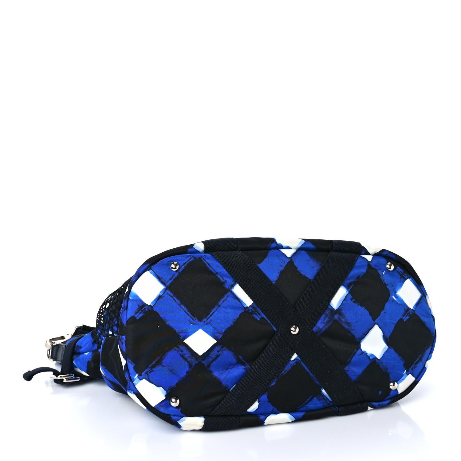 Sac cabas de voyage Chanel en tweed bleu imprimé diamants, 2016 en vente 5