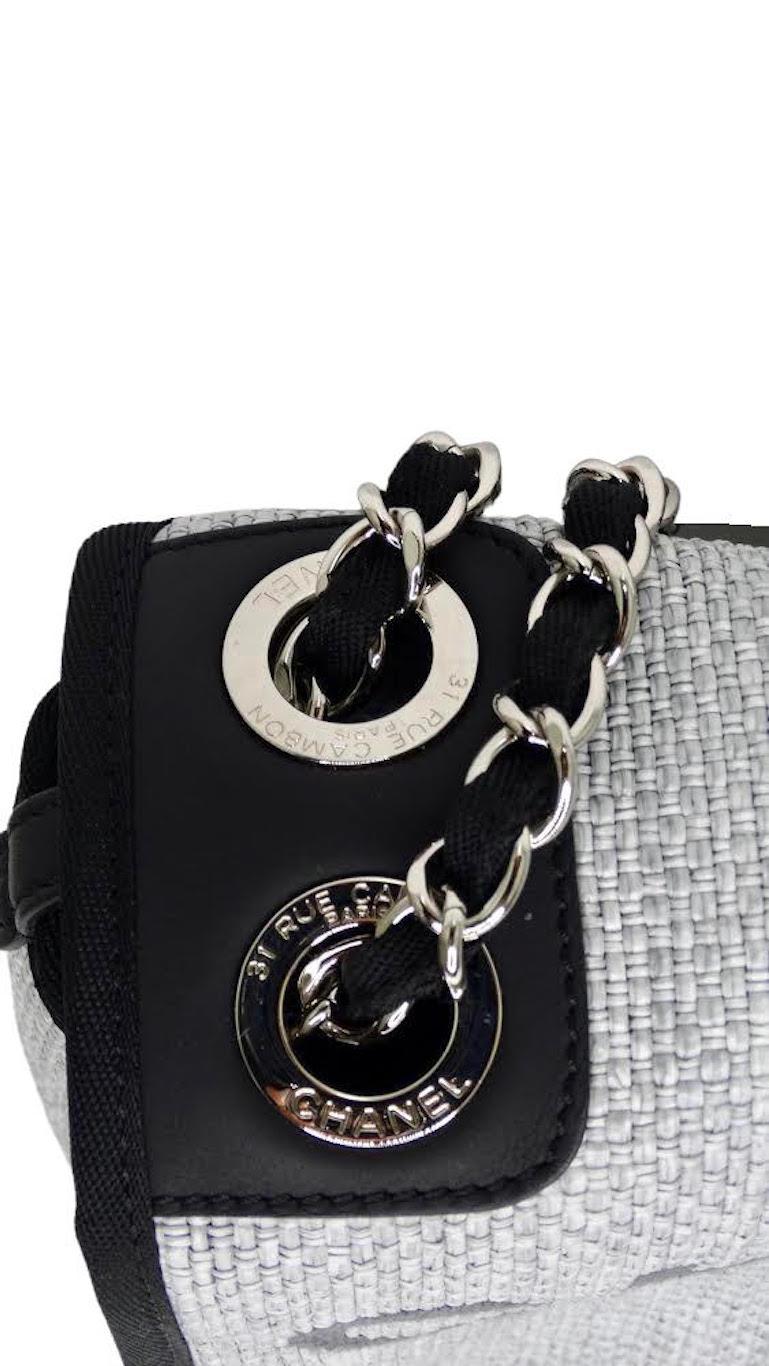 Women's or Men's Chanel 2016 Cruise Deauville Messenger Bag