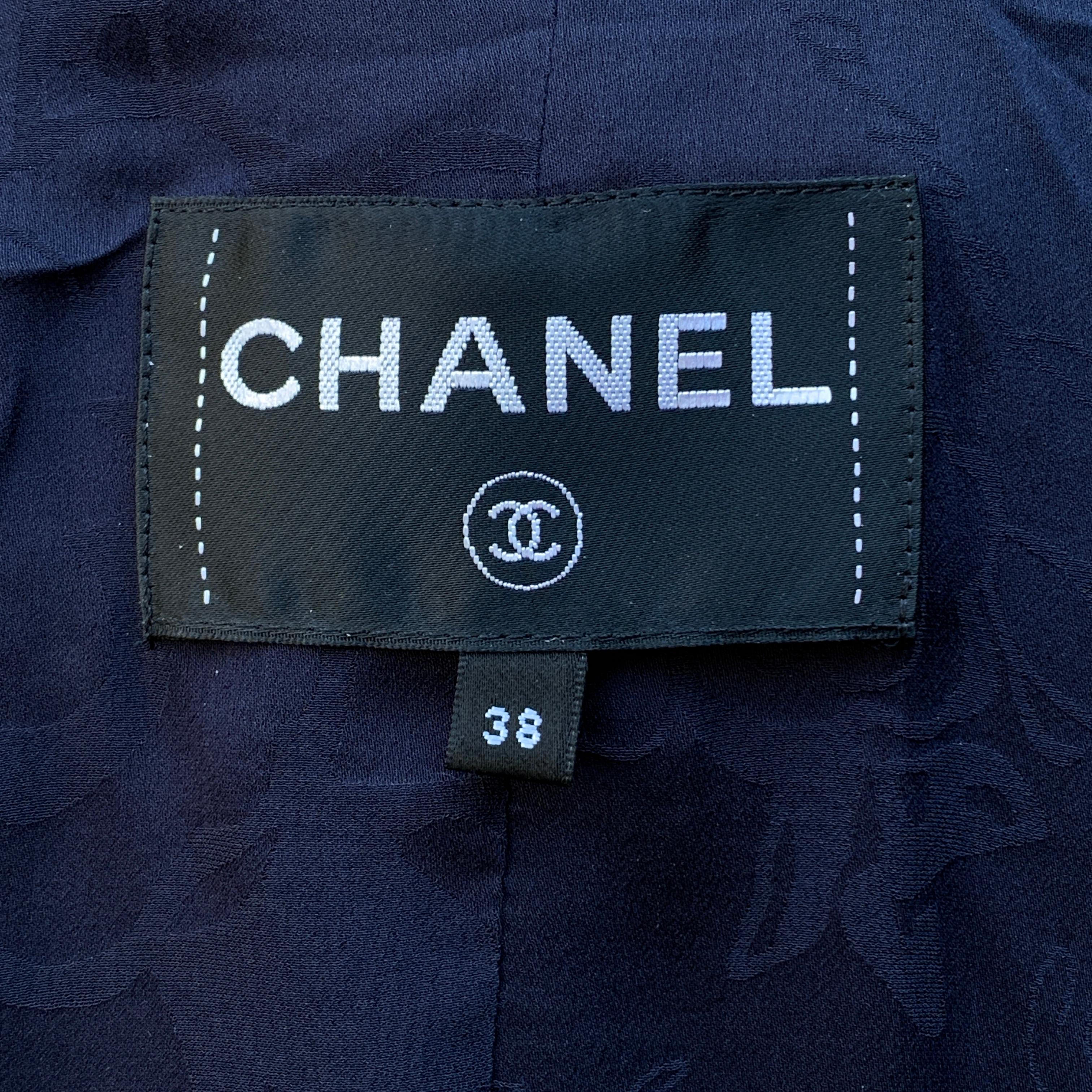 Chanel 2016 Navy Blue Wool Zip Front Bouclé Jacket Size 38 FR For Sale 5