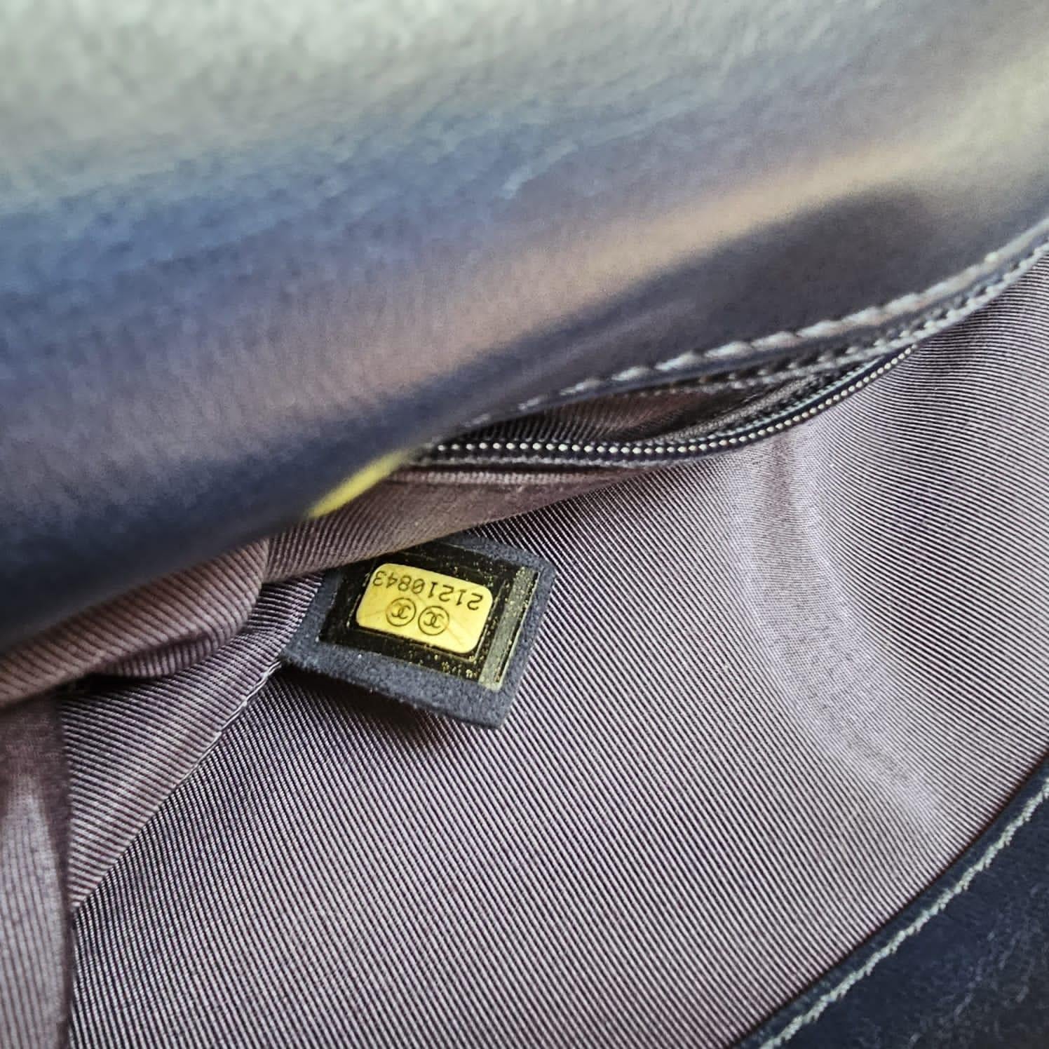 Chanel 2016 Navy Jumbo Calfskin Quilted Zip Flap Shoulder Bag For Sale 7