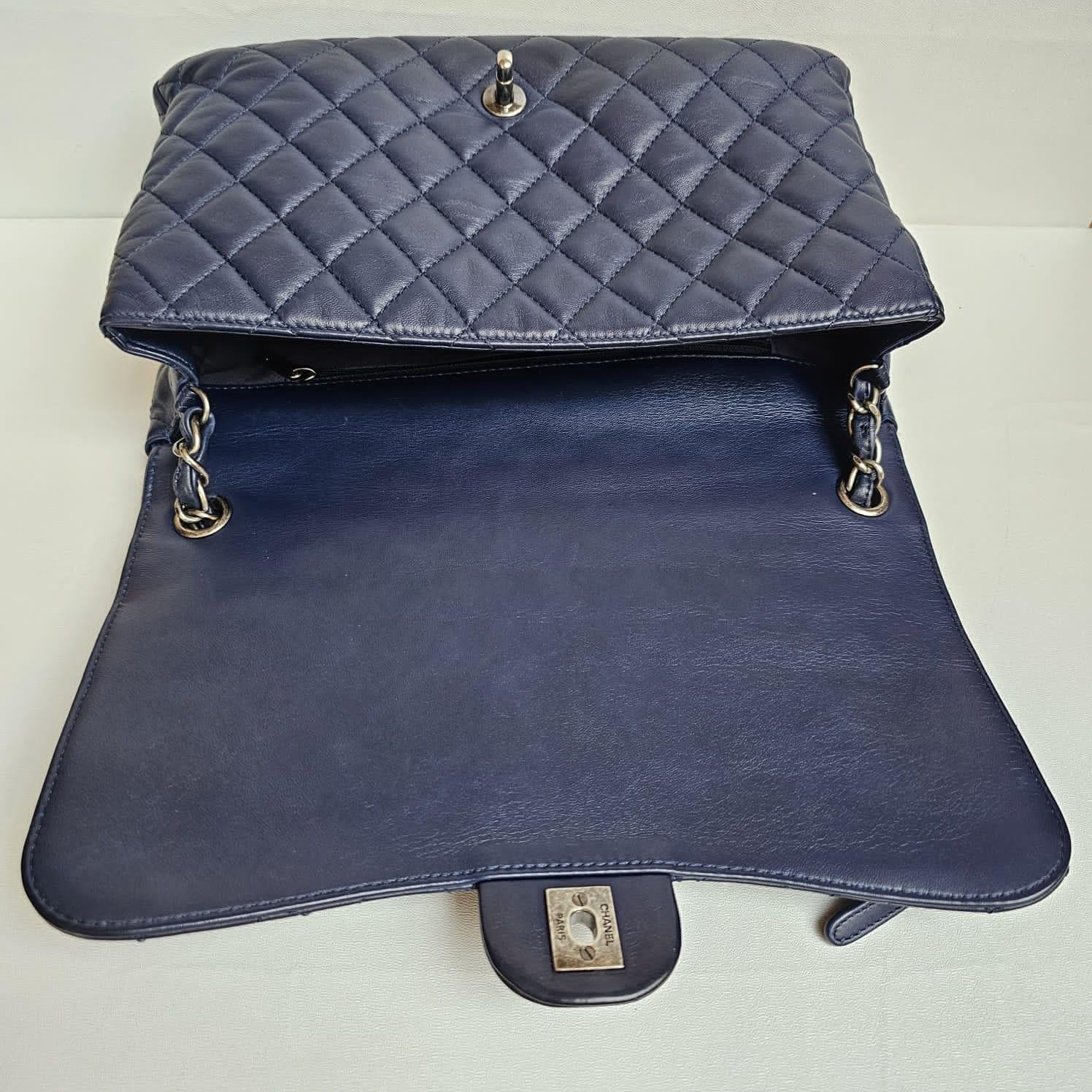 Chanel 2016 Navy Jumbo Calfskin Quilted Zip Flap Shoulder Bag For Sale 9