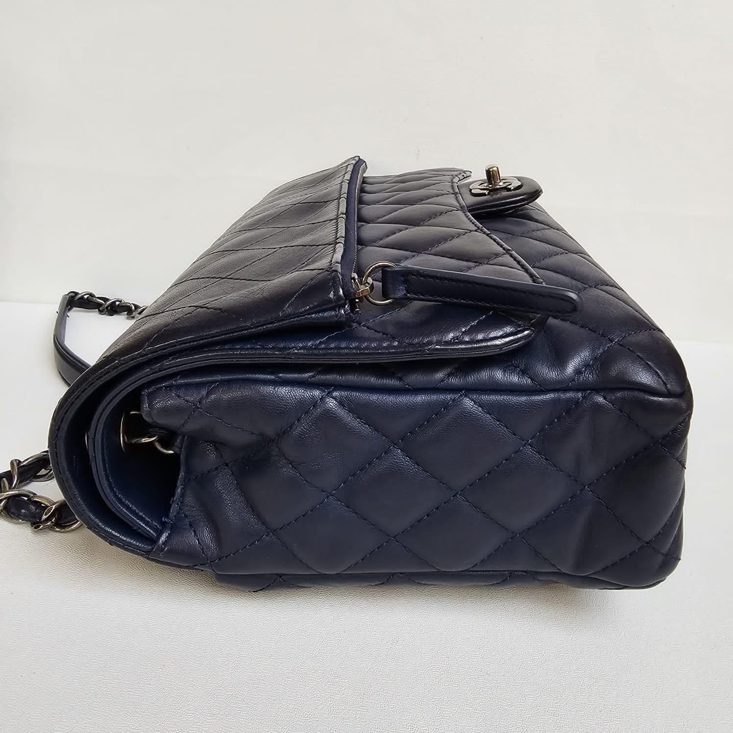 Chanel 2016 Navy Jumbo Calfskin Quilted Zip Flap Shoulder Bag For Sale 14