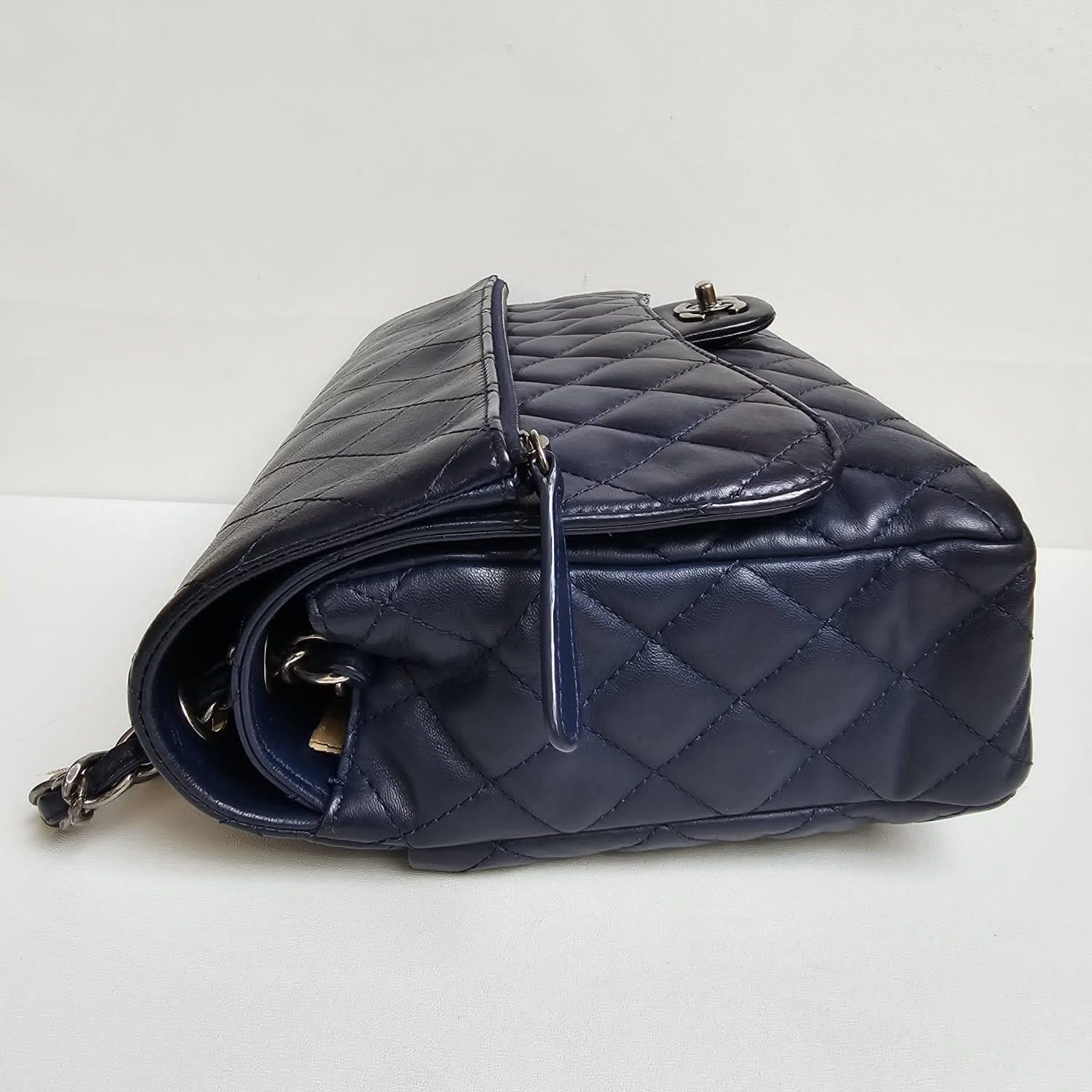 Chanel 2016 Navy Jumbo Calfskin Quilted Zip Flap Shoulder Bag For Sale 5