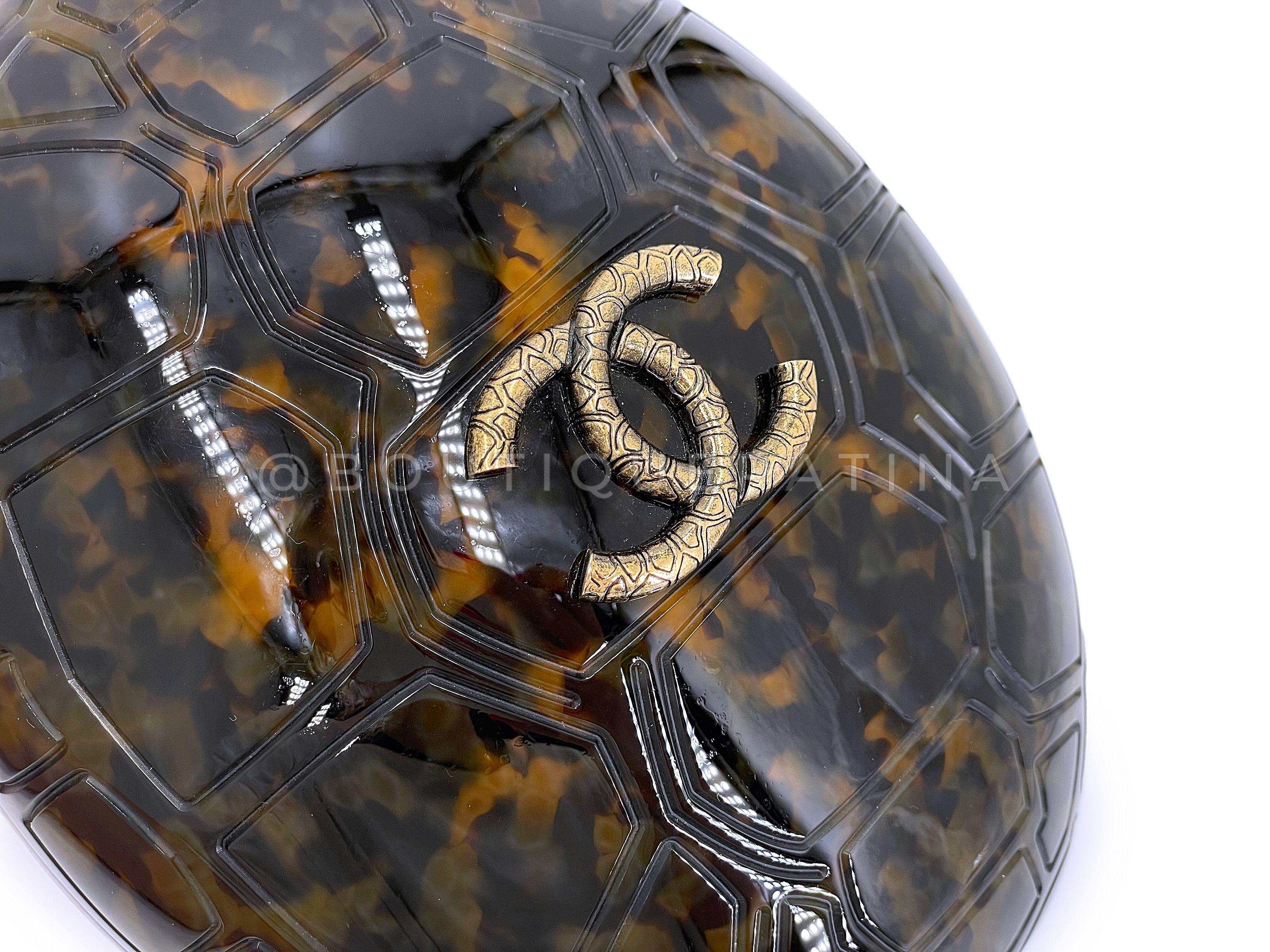 Chanel 2016 Paris Seoul Brown Tortoise Minaudière Soirée Pochette 66738 en vente 3