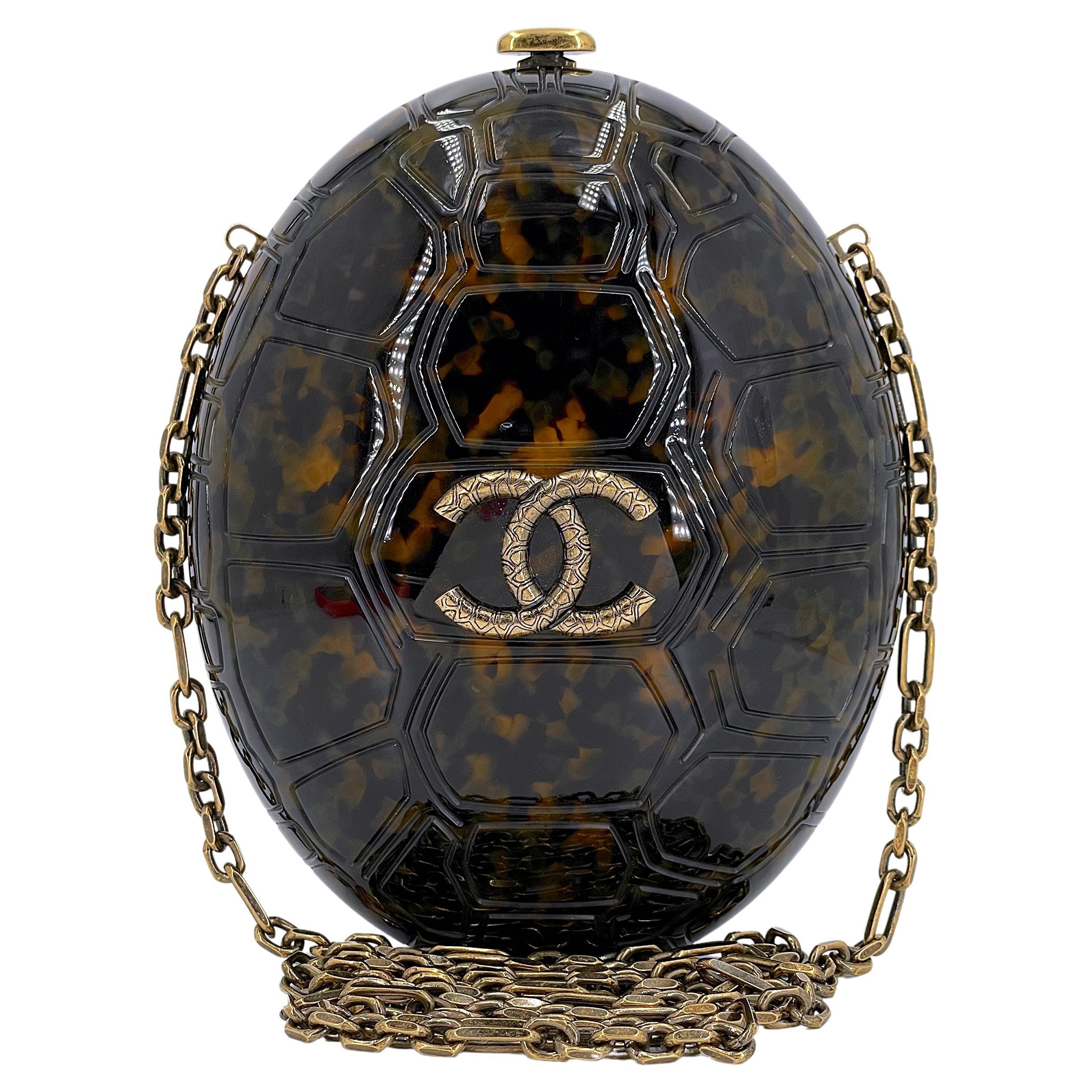Chanel 2016 Paris Seoul Brown Tortoise Minaudière Soirée Pochette 66738 en vente