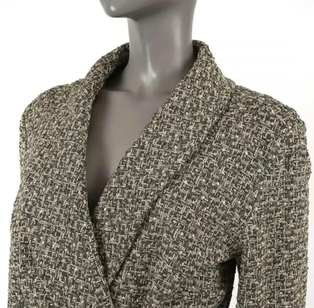 Grigio CHANEL 2016 Roma Cappotto con cintura in lurex taglia 38 in vendita