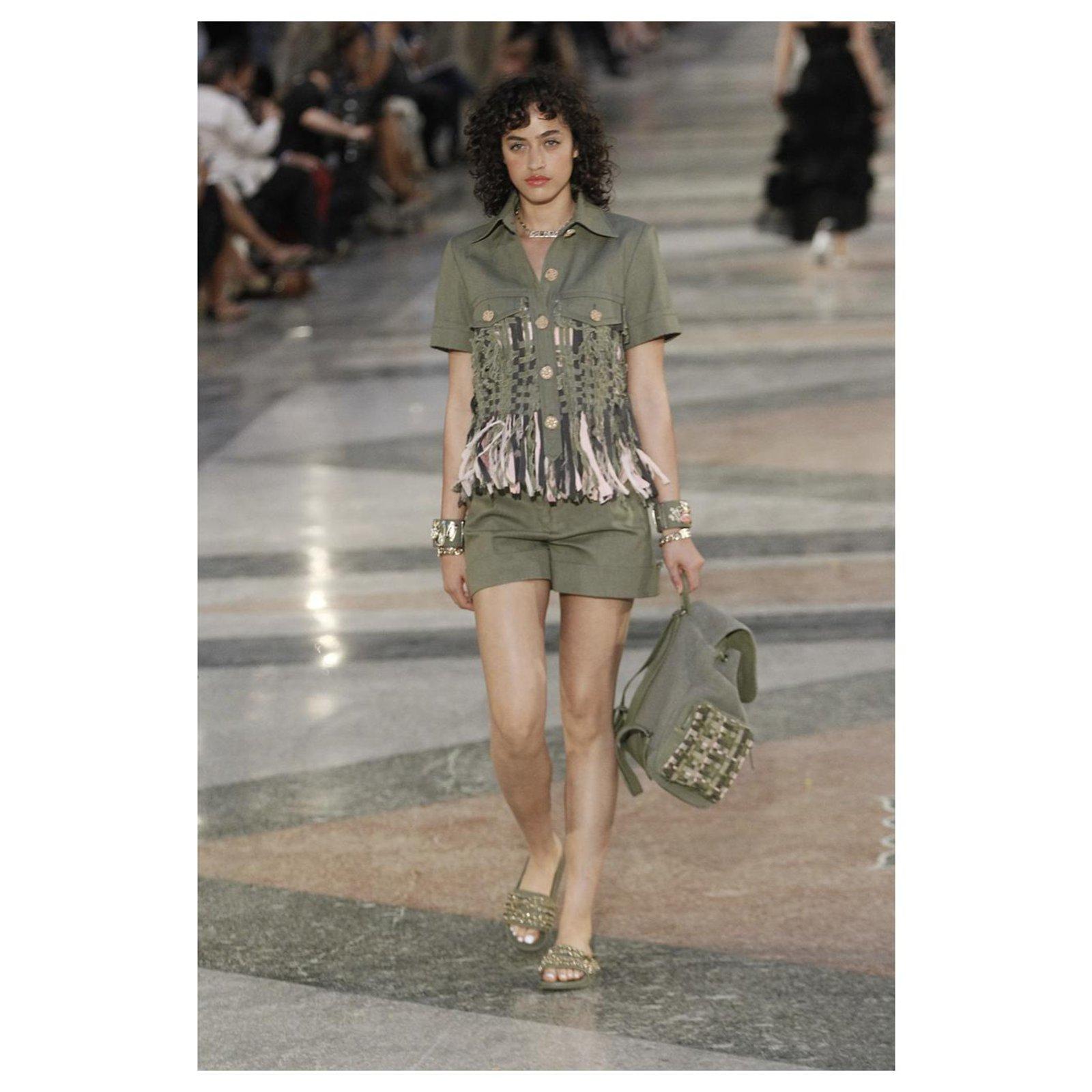 Chanel 2017 17С cruise Cuba Fringed Short Sleeve Jacket Green For Sale 6