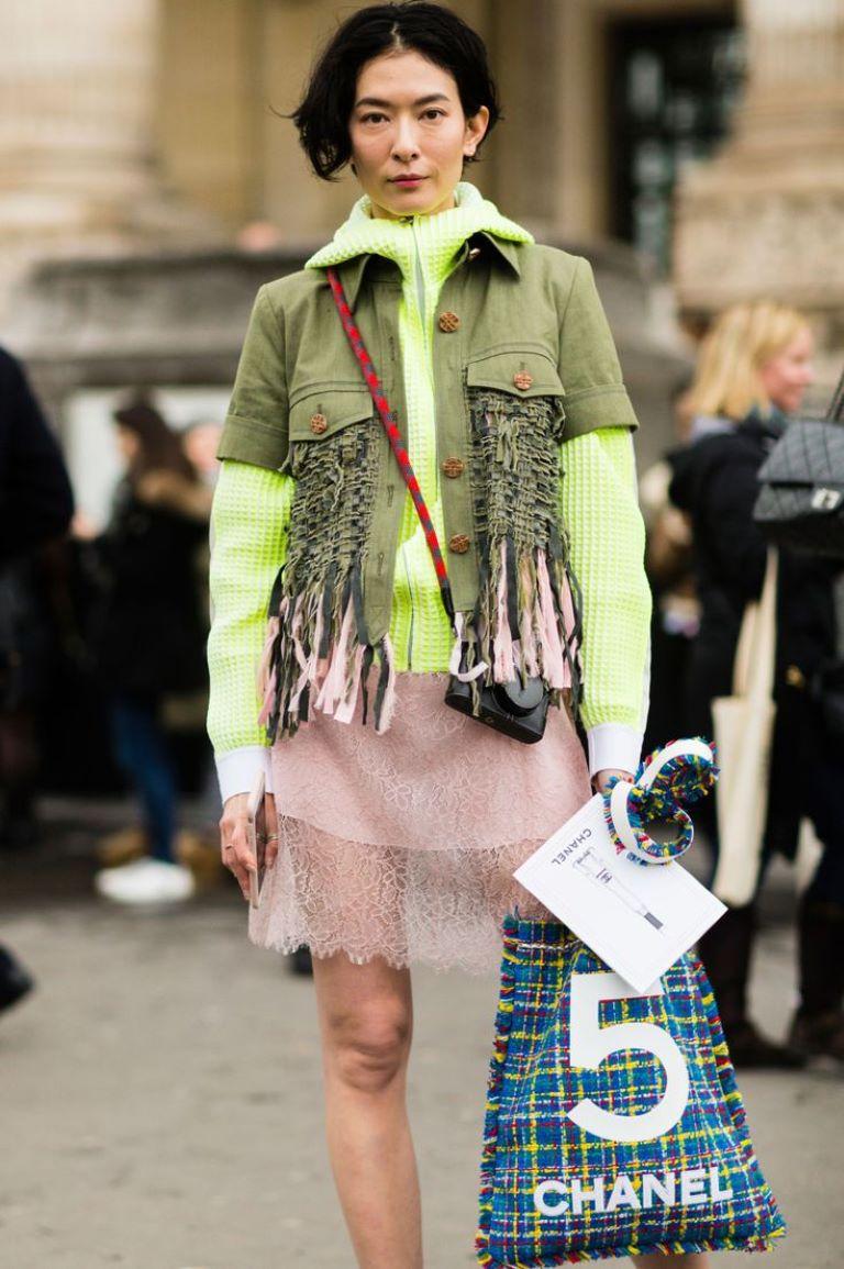 Chanel 2017 17С cruise Cuba Fringed Short Sleeve Jacket Green For Sale 10