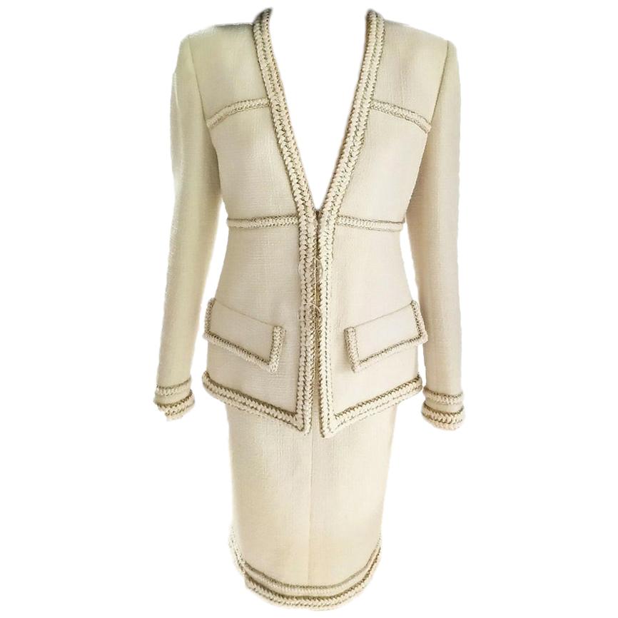 Chanel 2017 17A Ecru & Gold Métiers d'Art Tweed Jacket & Skirt Suit FR 40 US 8 For Sale