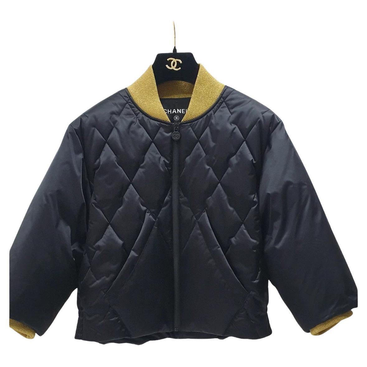Chanel 2017-2018 Schwarze Nylon Daunenjacke - Größe 38
