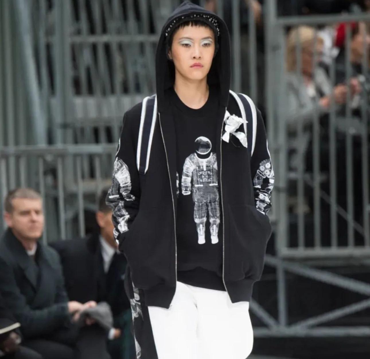 Women's Chanel 2017 Astronaut Zip-Up Jacket Black Cotton Hoodie For Sale
