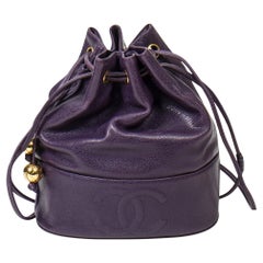 Chanel 2017 CC Lila Logo Bucket Tote mit Logo