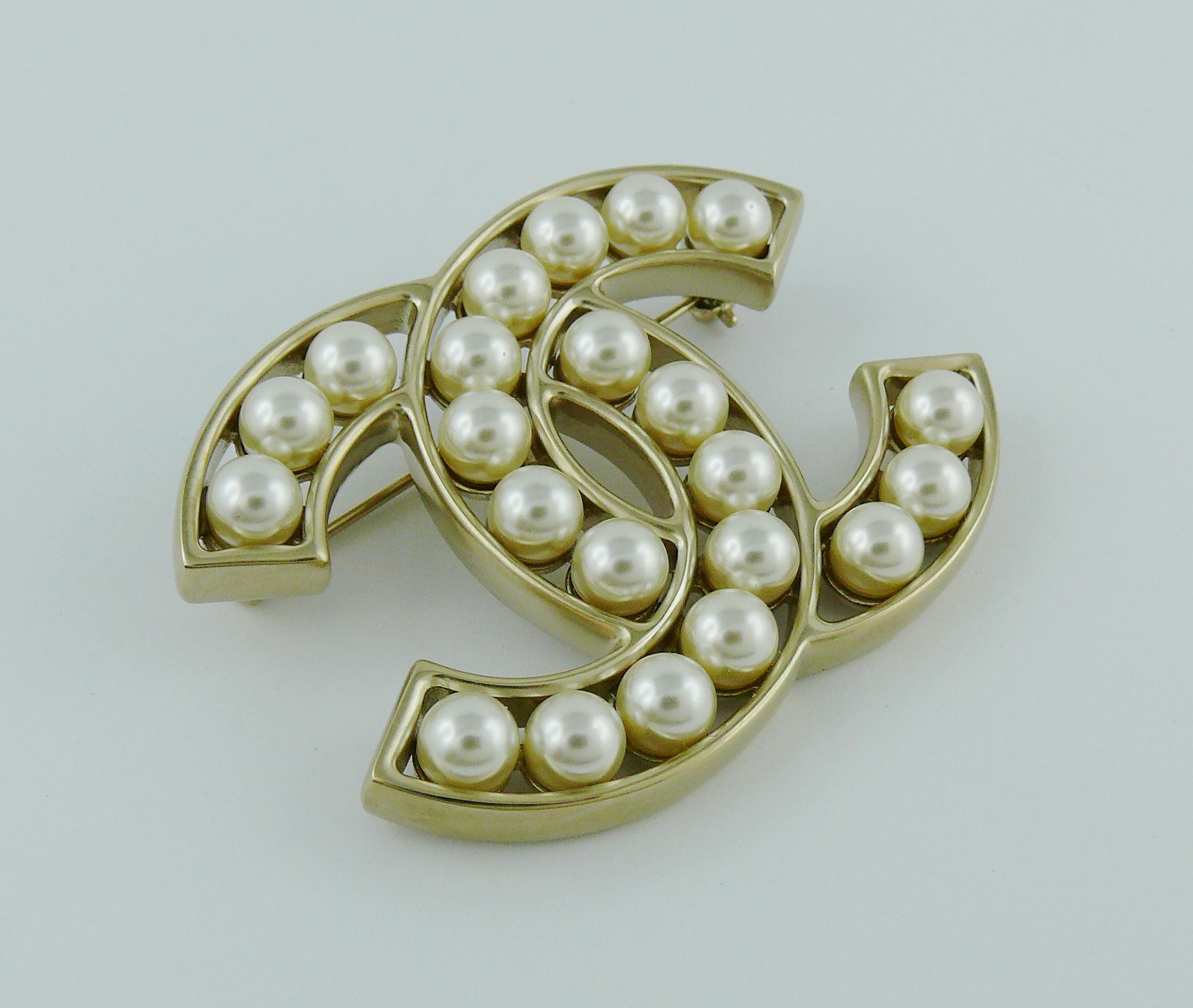 chanel brooch dupe